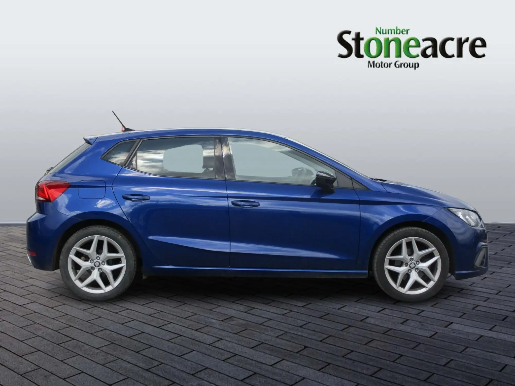 SEAT Ibiza 1.0 TSI FR Euro 6 (s/s) 5dr NG18UJR Image 2