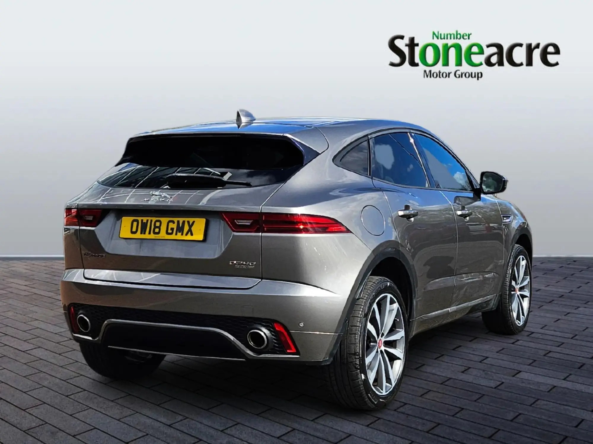 Jaguar E-Pace 2.0 D240 R-Dynamic HSE Auto AWD Euro 6 (s/s) 5dr OW18GMX Image 3