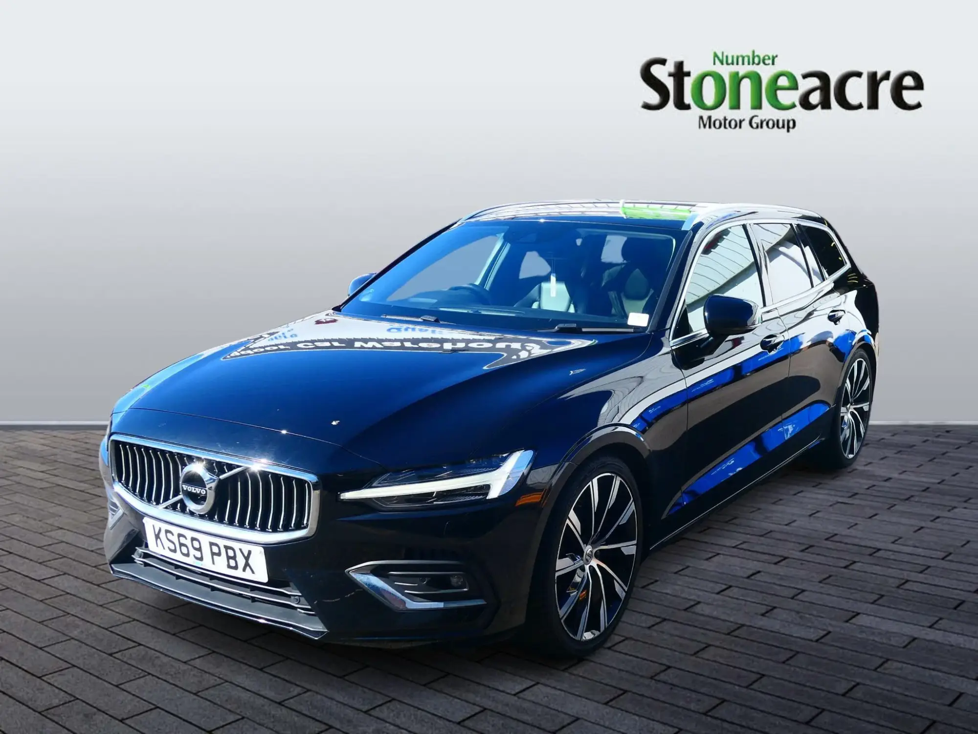 Volvo V60 2.0 D4 [190] Inscription 5dr Auto KS69PBX Image 3