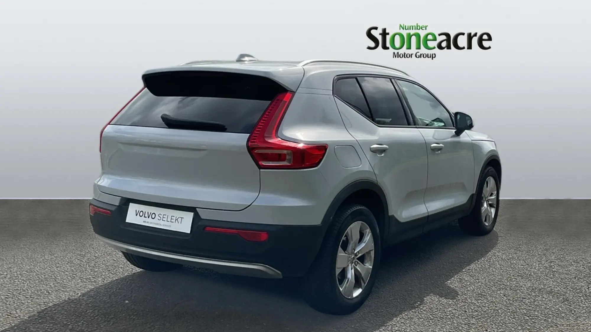 Volvo XC40 Image 2