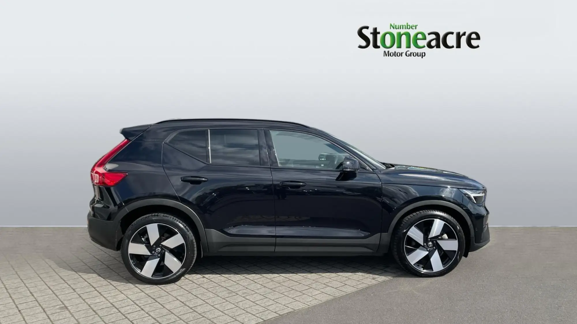 Volvo XC40 Recharge Twin 78kWh Ultimate Auto AWD 5dr YW72CZD Image 3