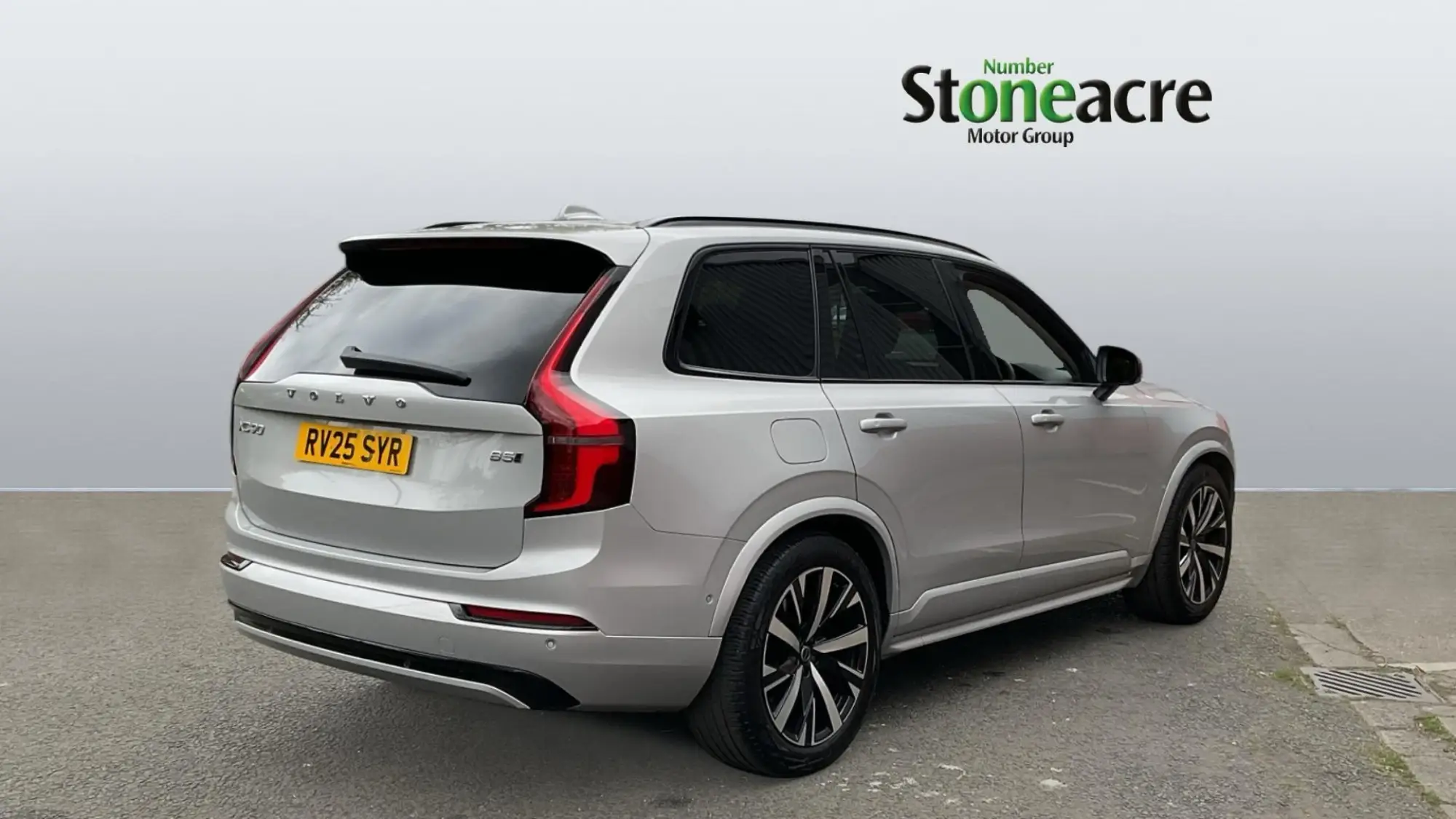 Volvo XC90 2.0 B5 MHEV Plus Auto 4WD Euro 6 (s/s) 5dr RV25SYR Image 2