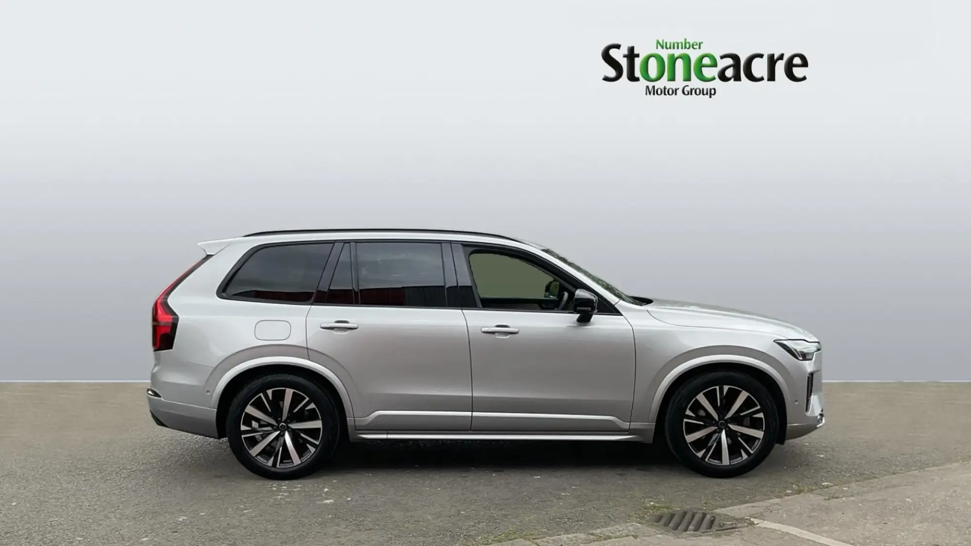 Volvo XC90 2.0 B5 MHEV Plus Auto 4WD Euro 6 (s/s) 5dr RV25SYR Image 3