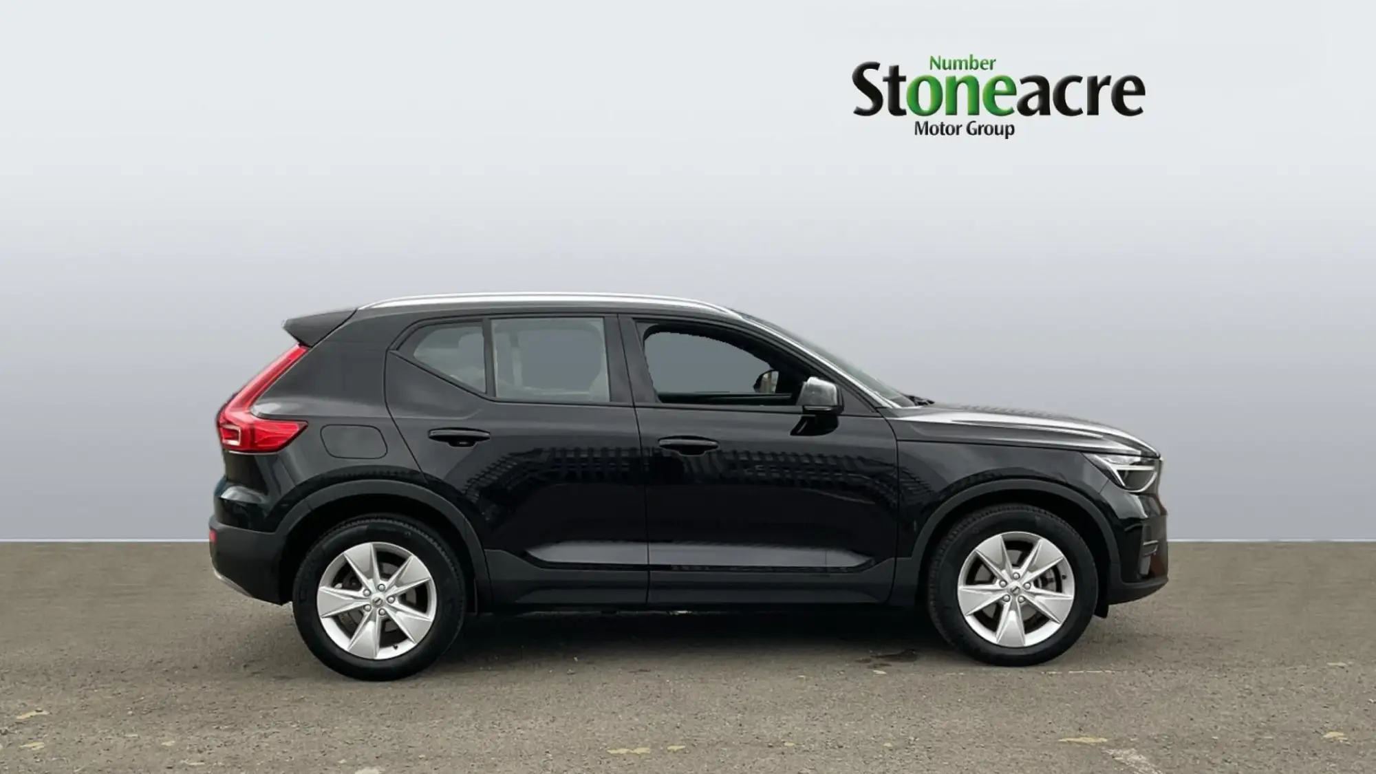 Volvo XC40 Core B3 (163 hp) Auto ND73CWO Image 3