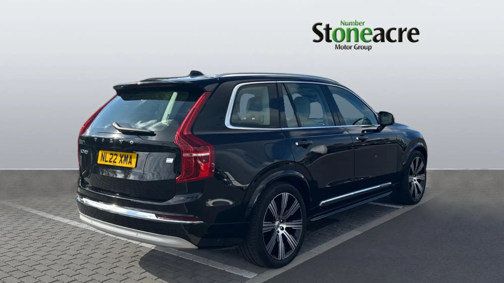 Volvo XC90 2.0h T8 Recharge 18.8kWh Inscription Pro Auto 4WD Euro 6 (s/s) 5dr NL22XMA Image 2