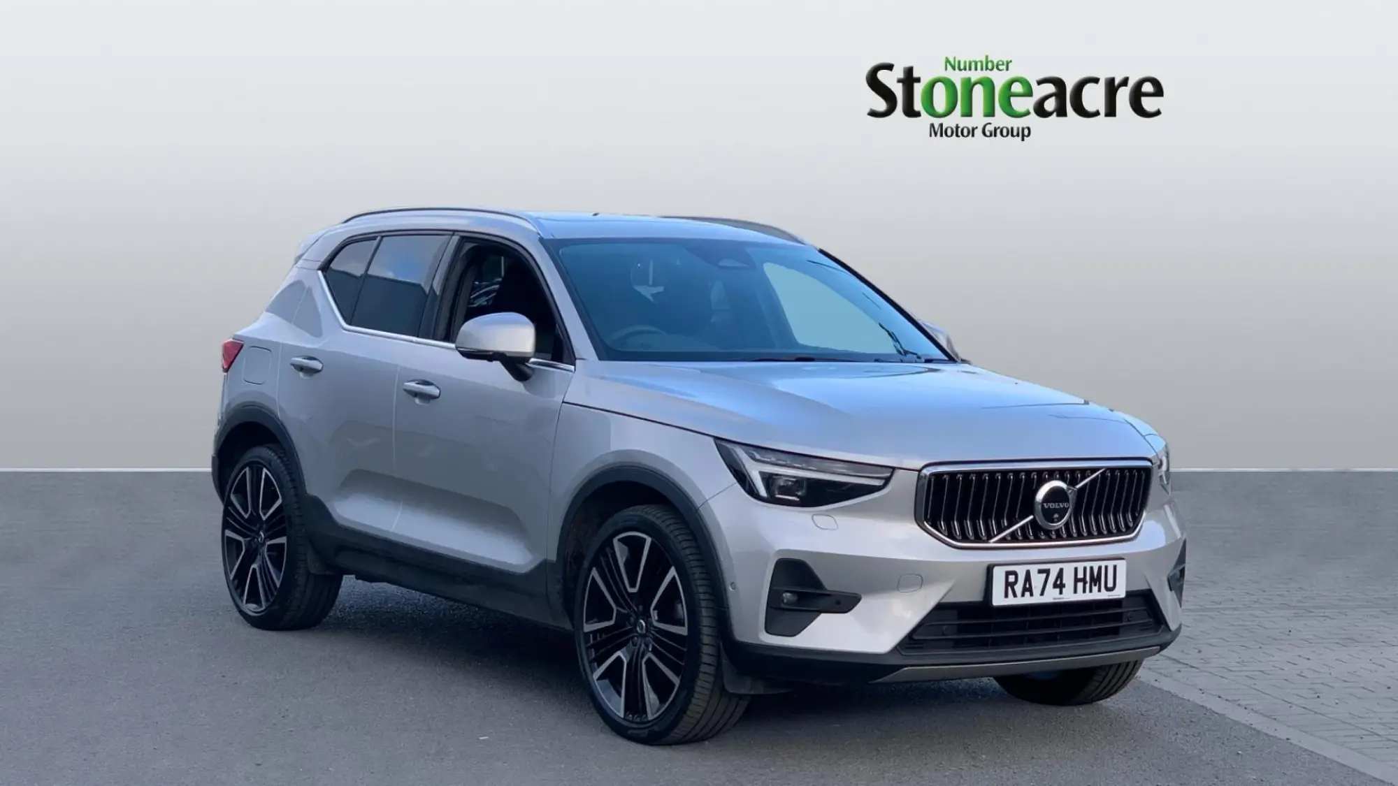 Volvo XC40 2.0 B4 MHEV Ultra Bright DCT Auto Euro 6 (s/s) 5dr RA74HMU Image 1