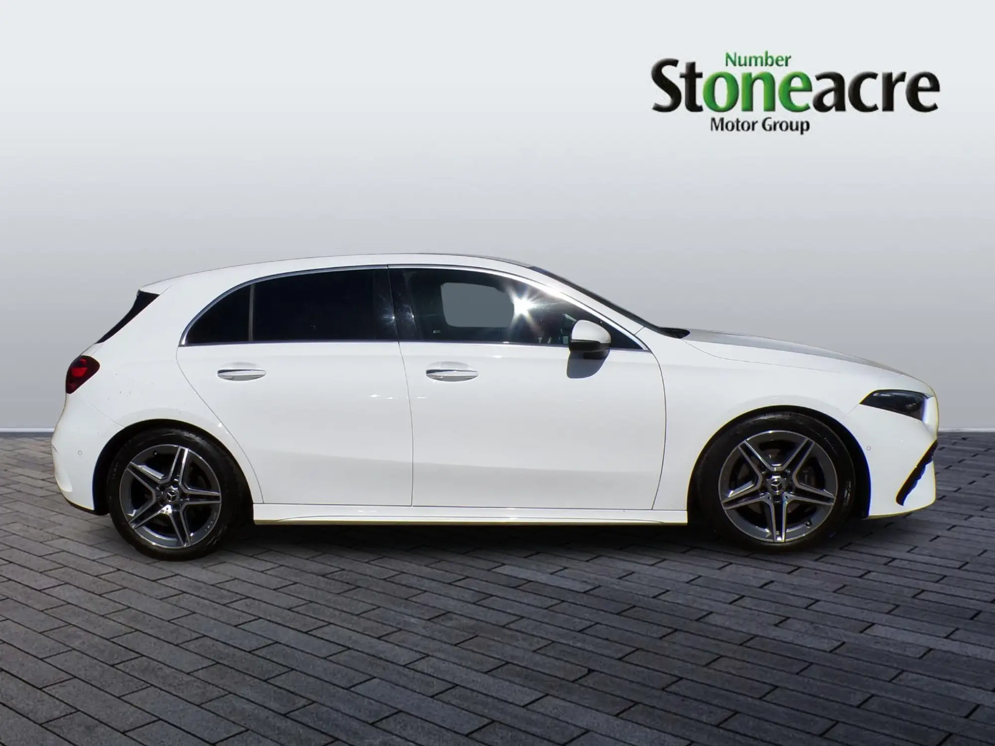 Mercedes-Benz A-Class 1.3 A180h MHEV AMG Line (Executive) 7G-DCT Euro 6 (s/s) 5dr YG73SRH Image 2