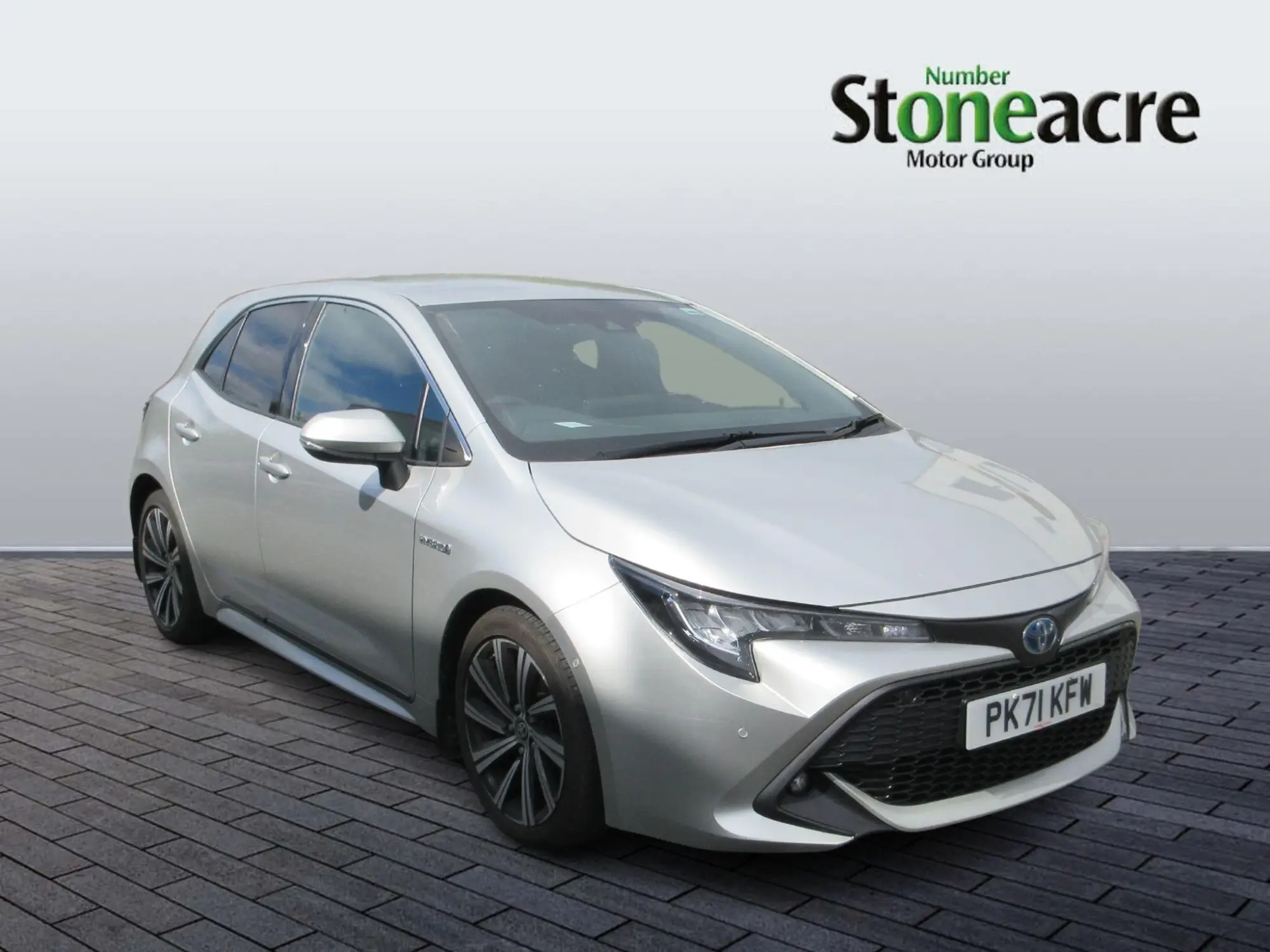 Toyota Corolla Hatchback 2.0 VVT-h Design CVT Euro 6 (s/s) 5dr PK71KFW Image 1