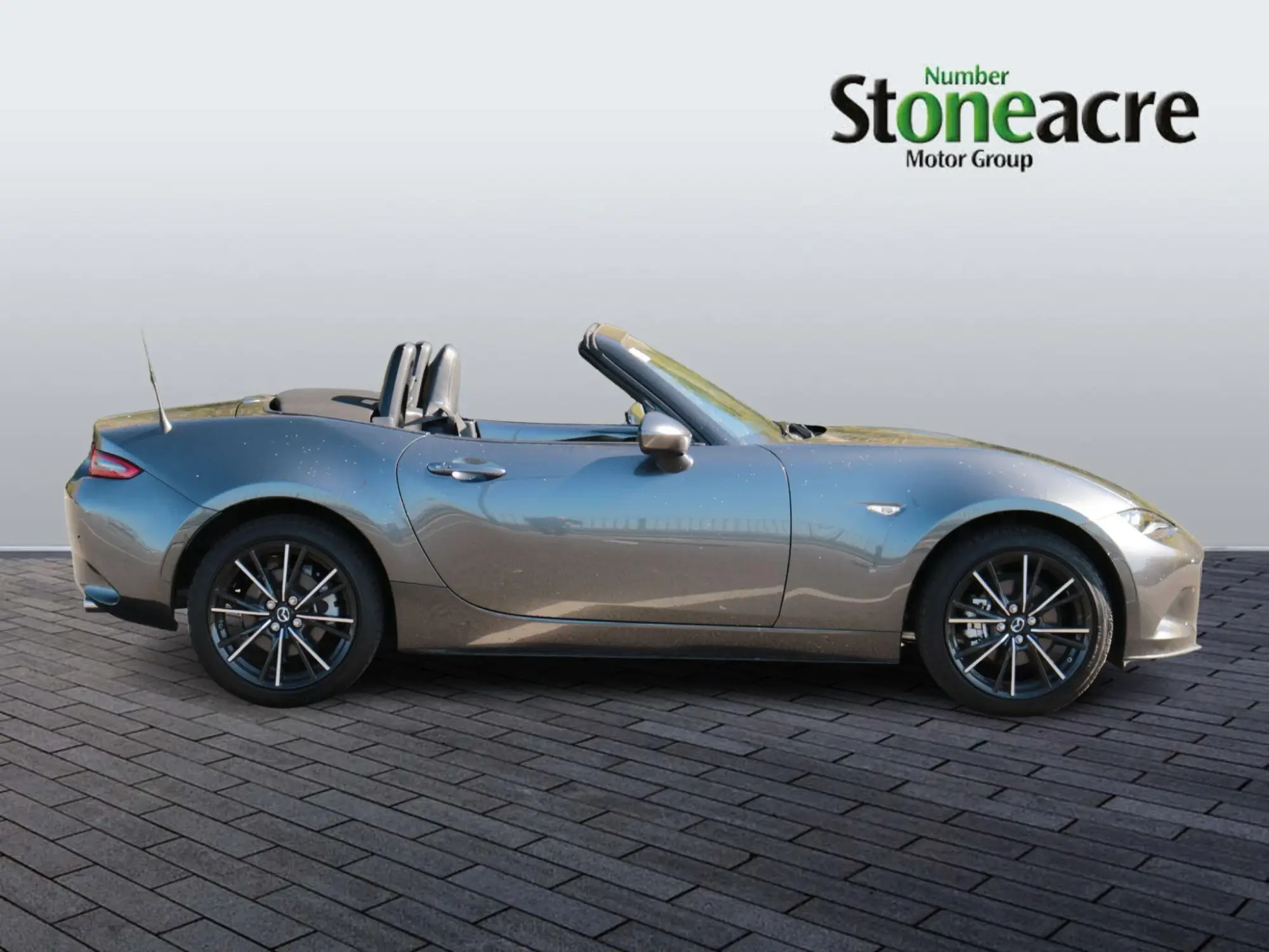 Mazda MX-5 Image 2