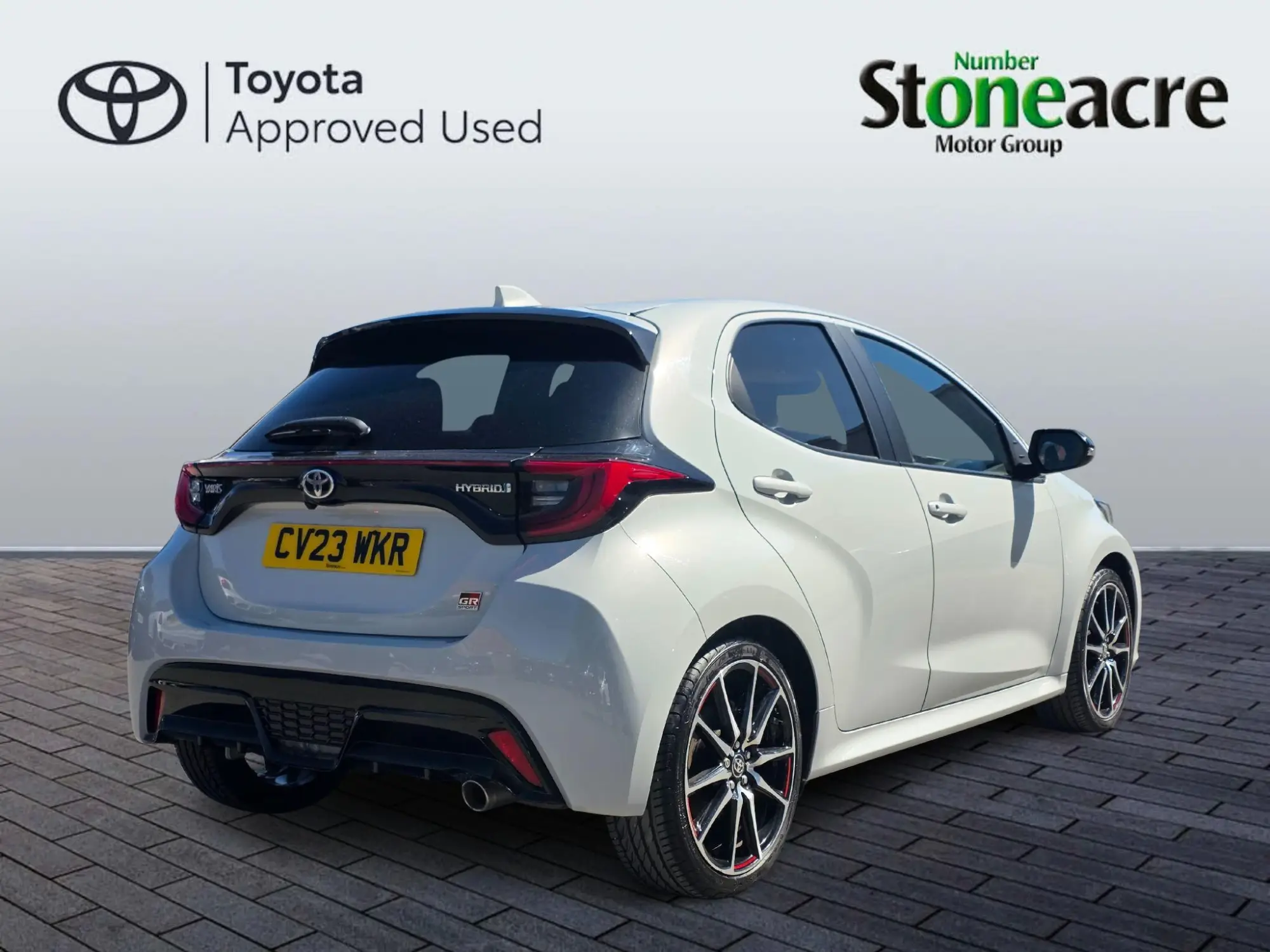 Toyota Yaris Image 2