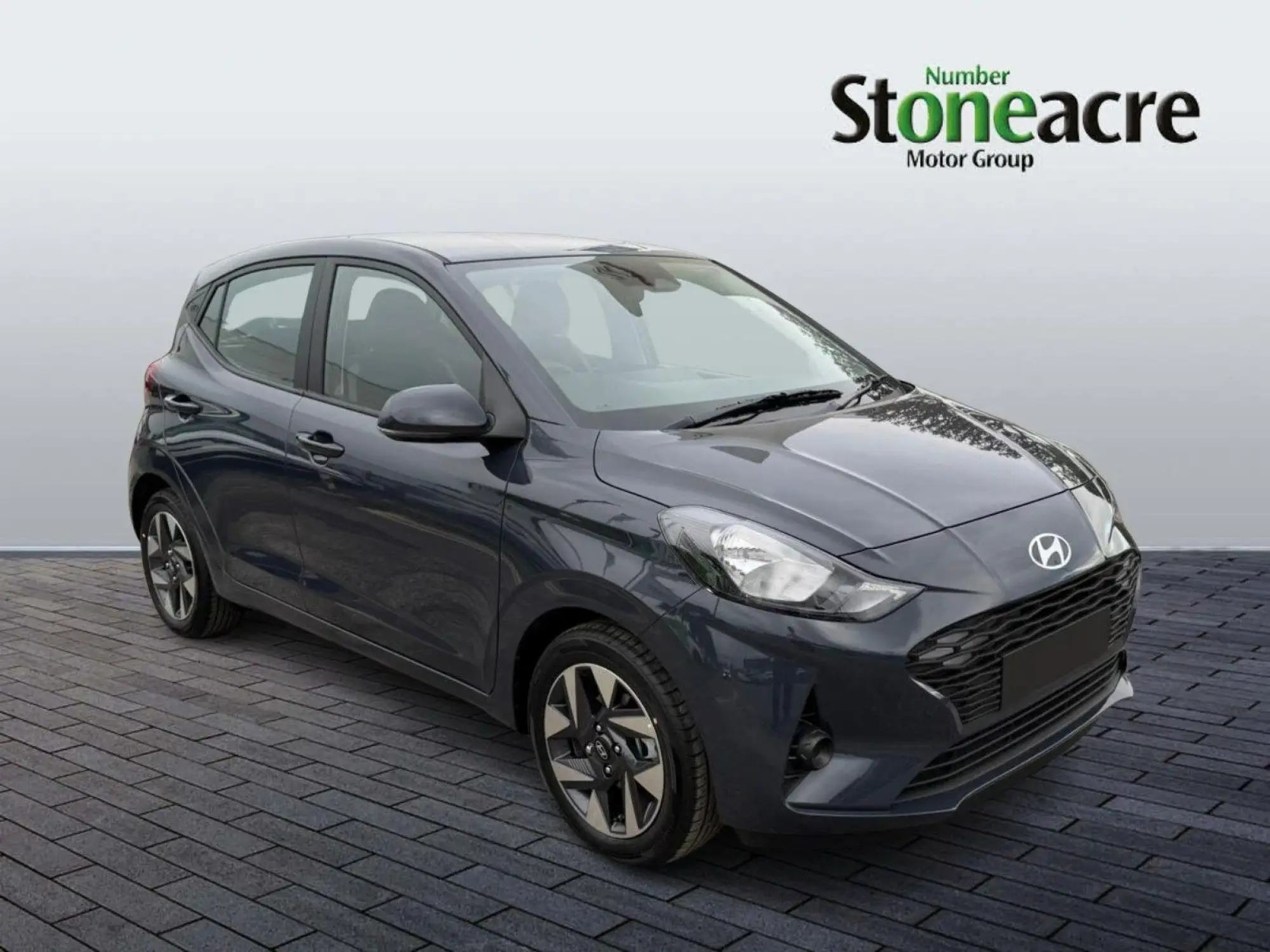 Hyundai i10 Image 1 Hyundai i10 Image 1