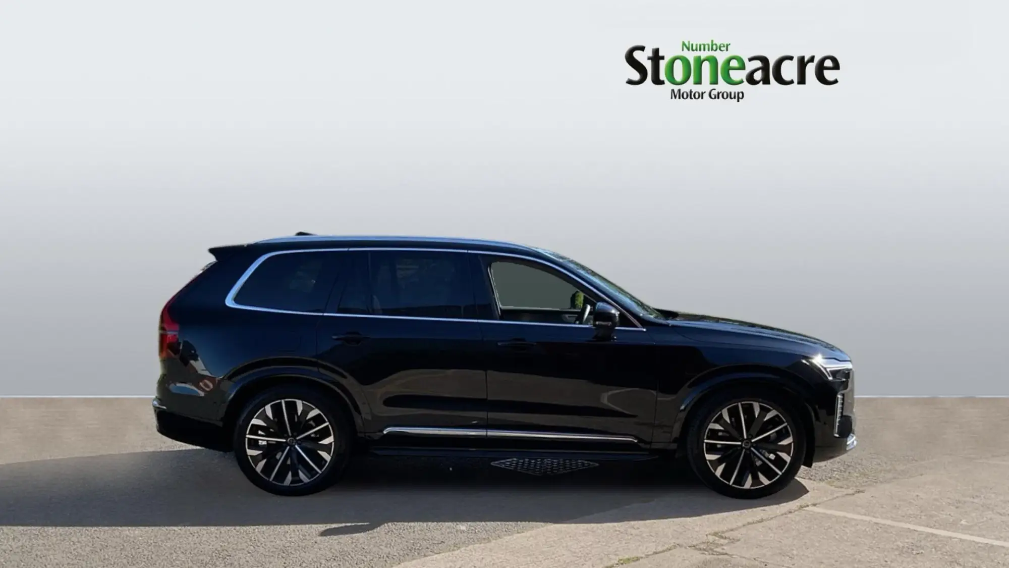 Volvo XC90 Plug-In Hybrid 2.0 T8 18.8kWh Ultra Bright Auto 4WD Euro 6 (s/s) 5dr WF75DTO Image 3
