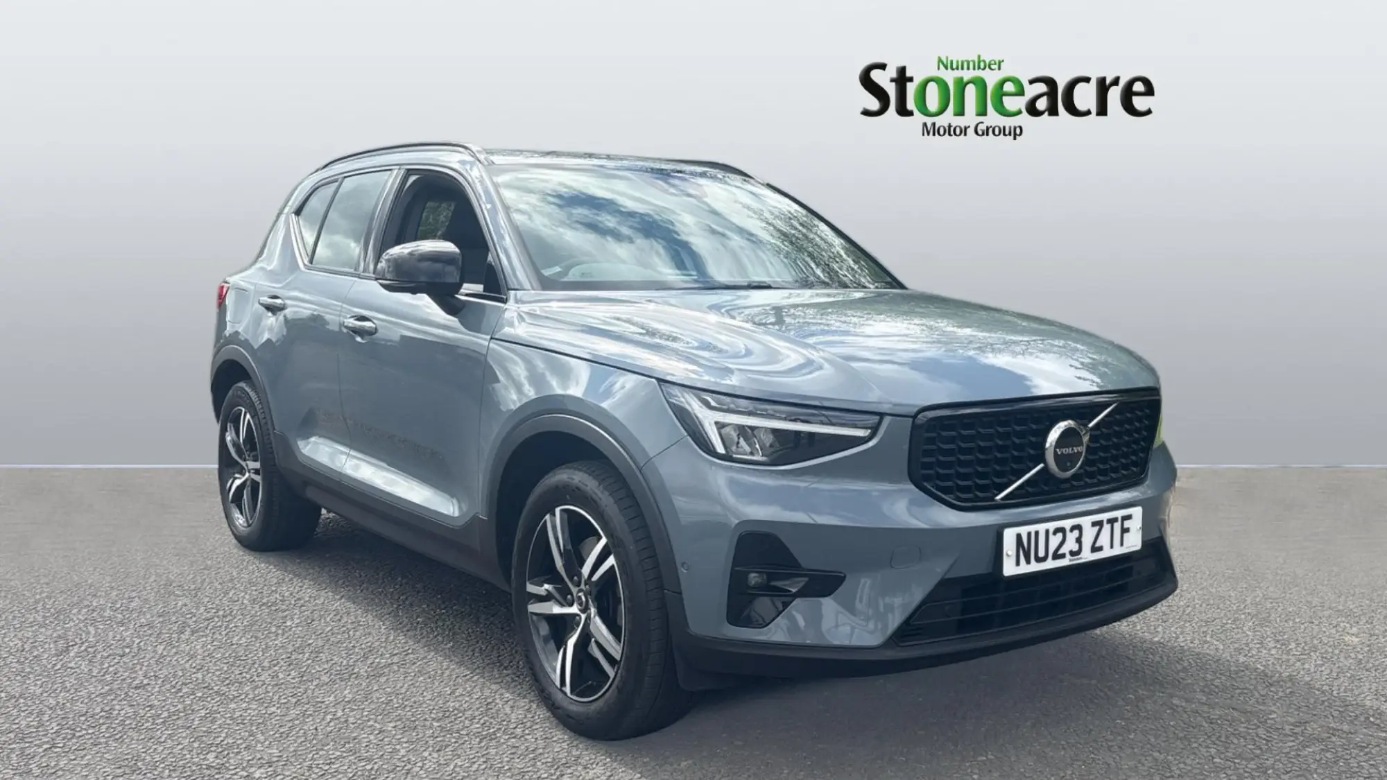 Volvo XC40 Image 1