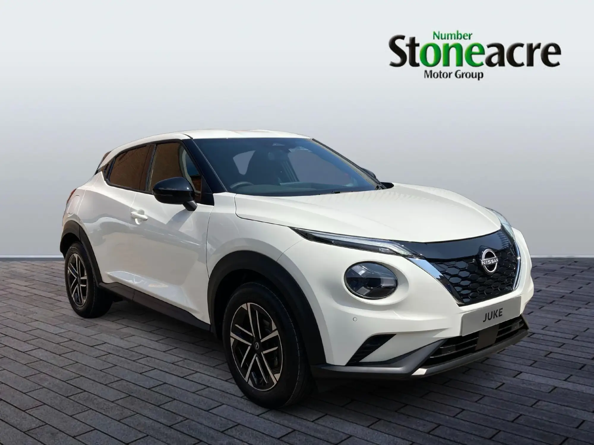 Nissan Juke Hybrid Image 1