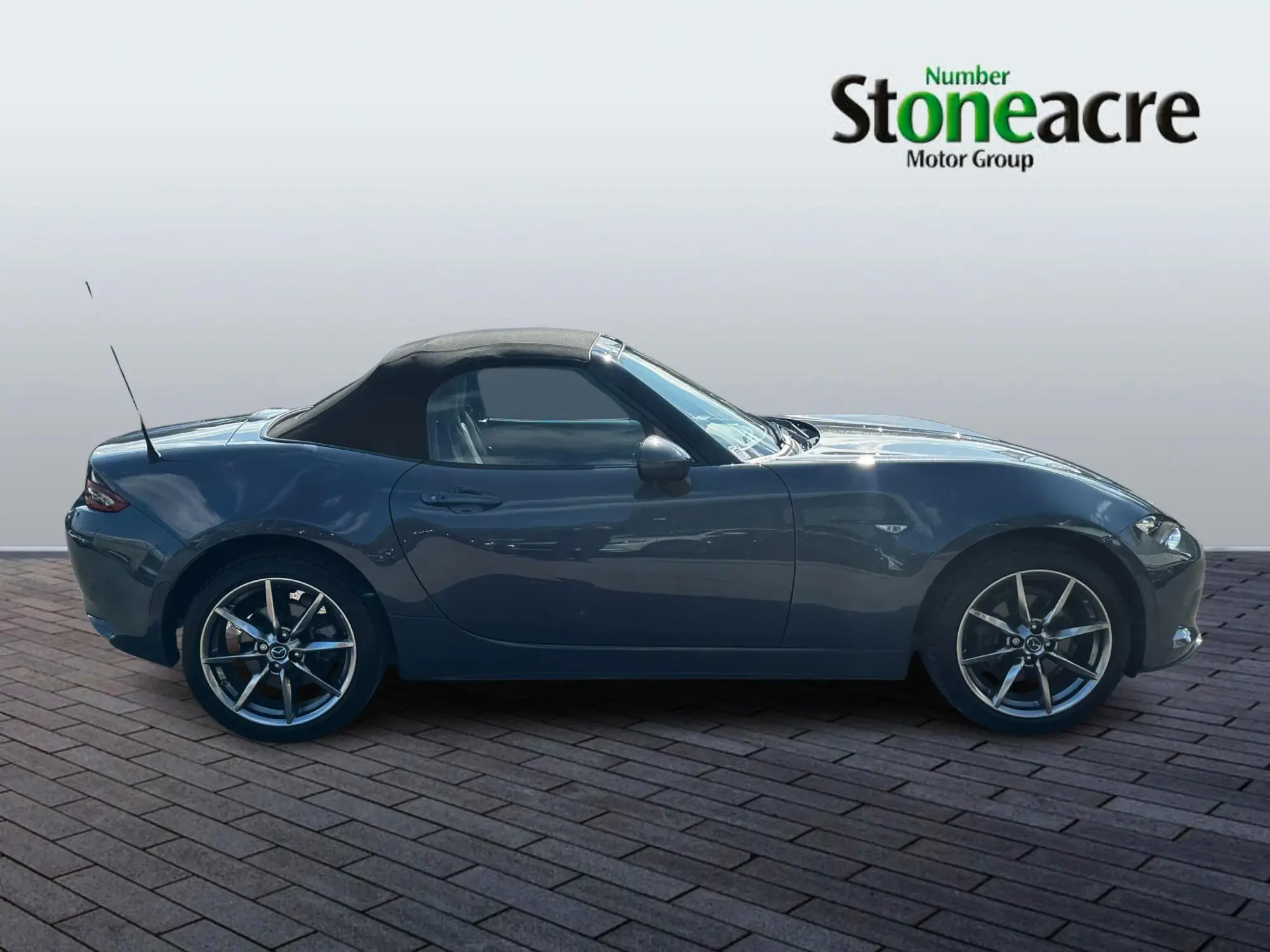 Mazda MX-5 Image 2