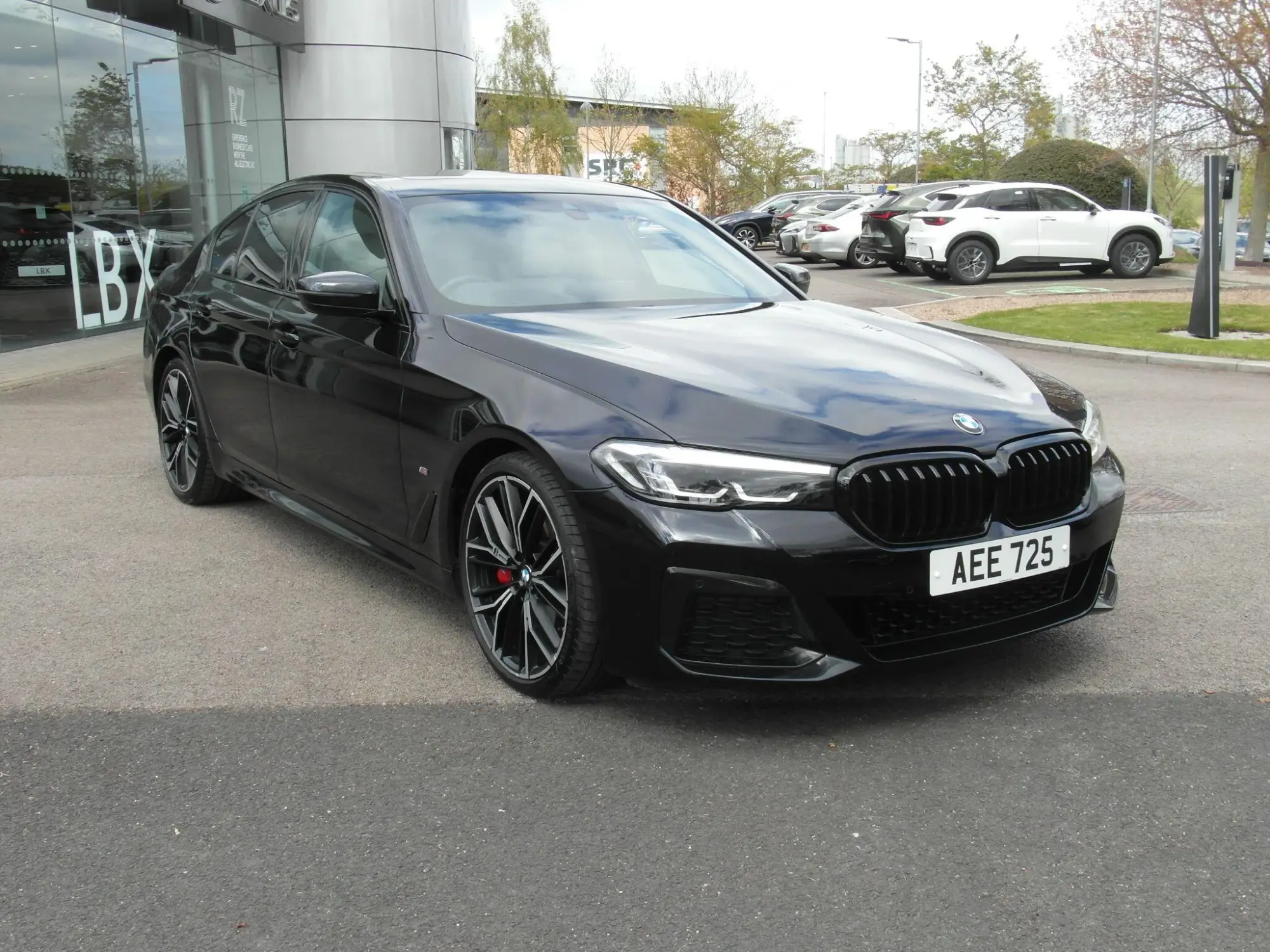 BMW 5 Series 2.0 520d MHT M Sport Steptronic xDrive Euro 6 (s/s) 4dr AEE725 Image 1
