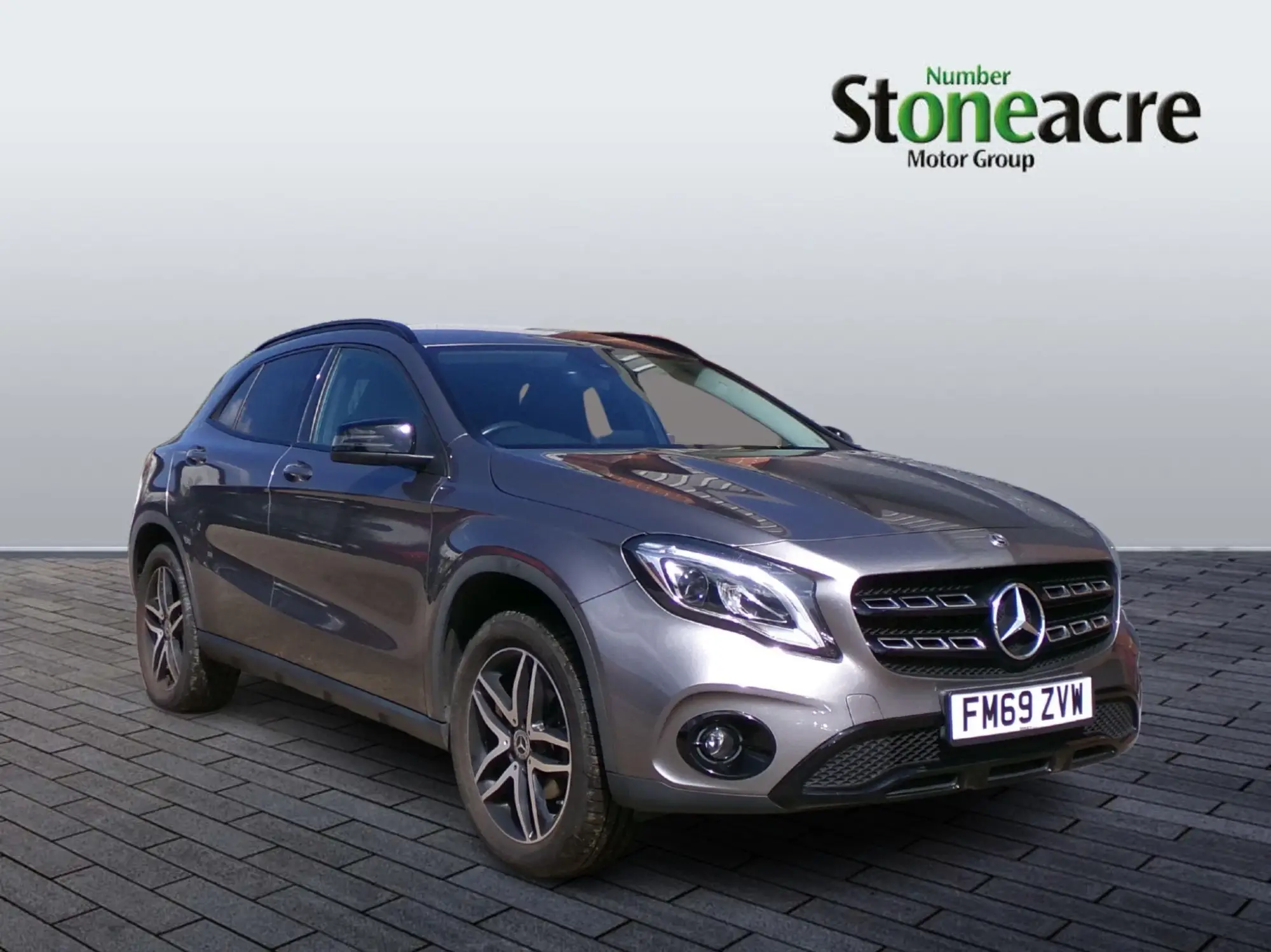 Mercedes-Benz GLA 1.6 GLA180 Urban Edition Euro 6 (s/s) 5dr FM69ZVW Image 1