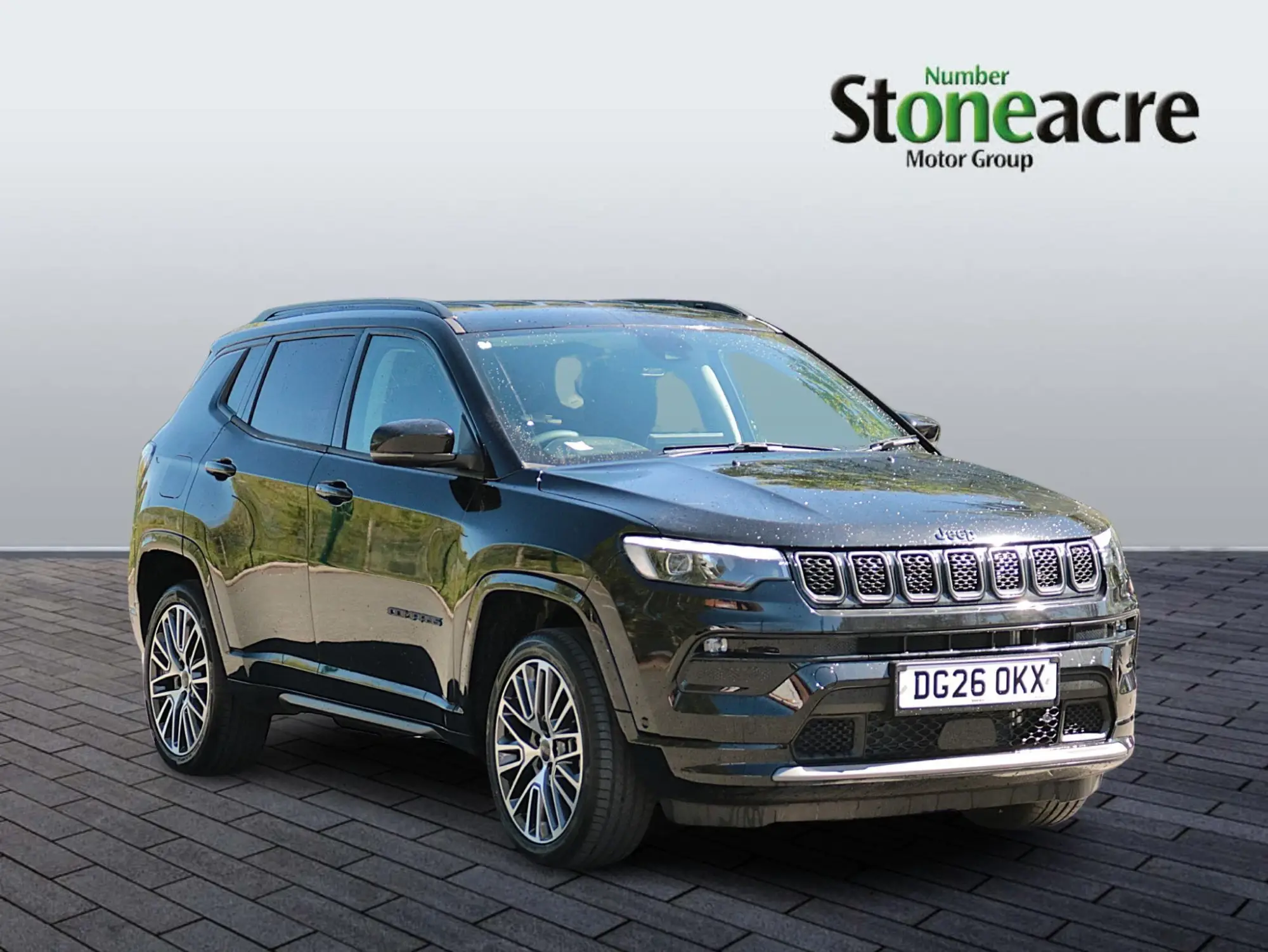 Jeep Compass 1.3 GSE T4 11.4kWh Summit Auto 4xe Euro 6 (s/s) 5dr DG26OKX Image 1