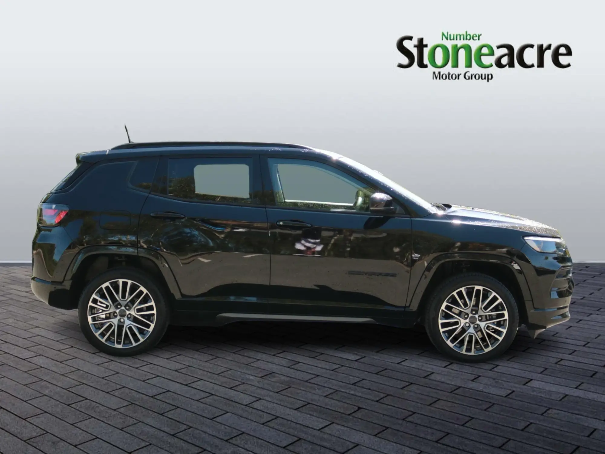 Jeep Compass 1.3 GSE T4 11.4kWh Summit Auto 4xe Euro 6 (s/s) 5dr DG26OKX Image 2