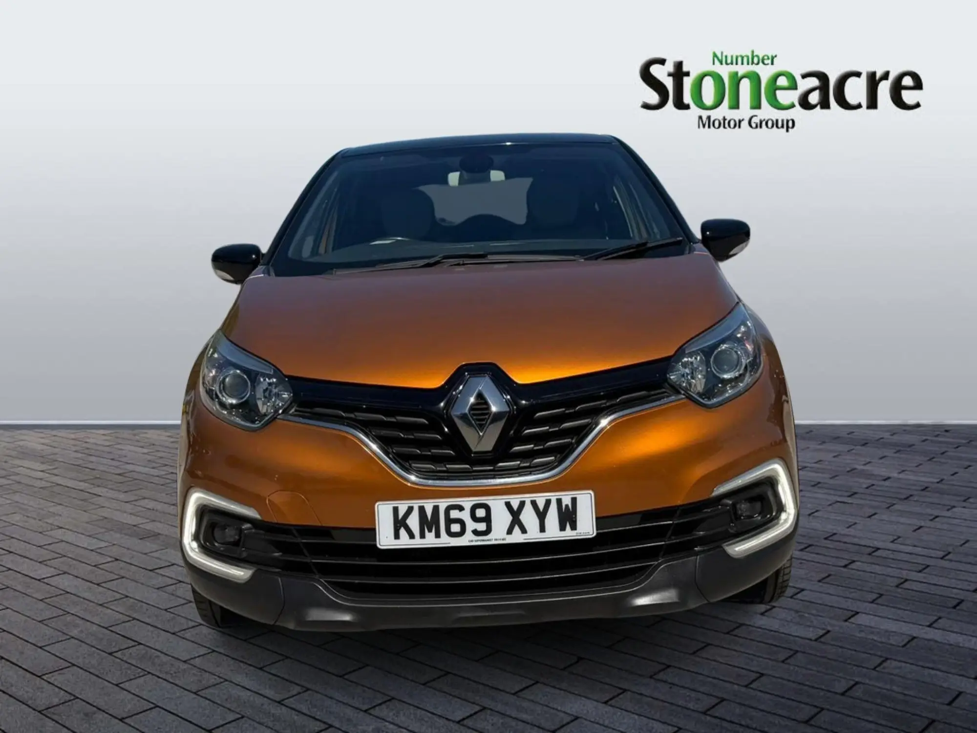 Renault Captur 0.9 TCE 90 Iconic 5dr KM69XYW Image 2
