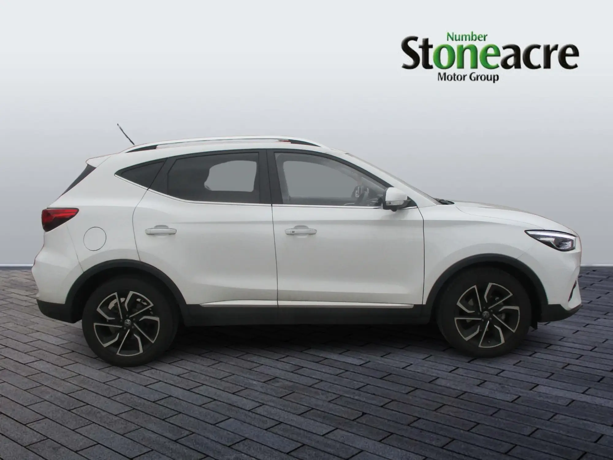 MG ZS 1.0 T-GDI Exclusive SUV 5dr Petrol Auto Euro 6 (111 ps) FE24LVP Image 2