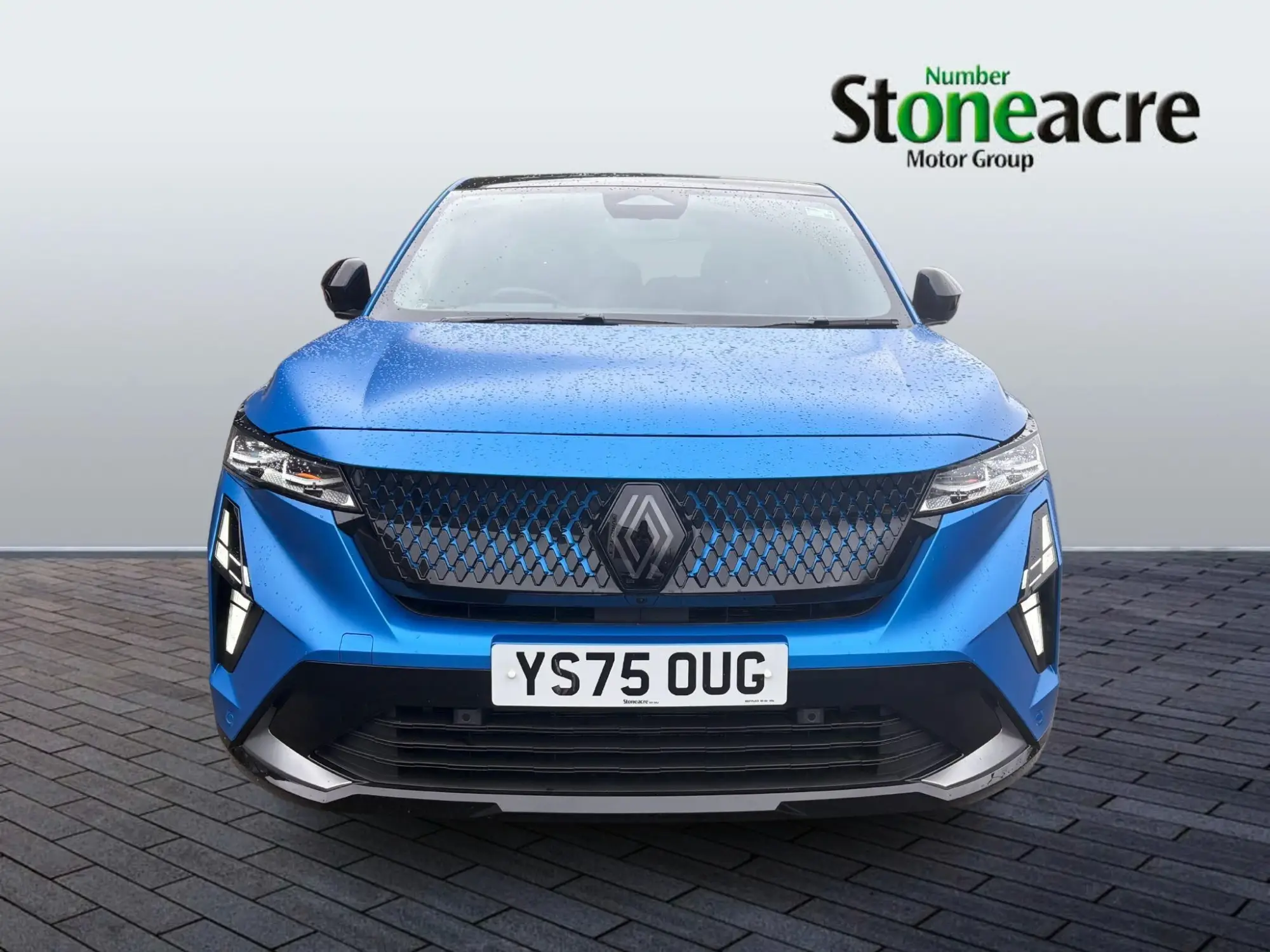 Renault Rafale E-Tech Plug-In Hybrid Image 2