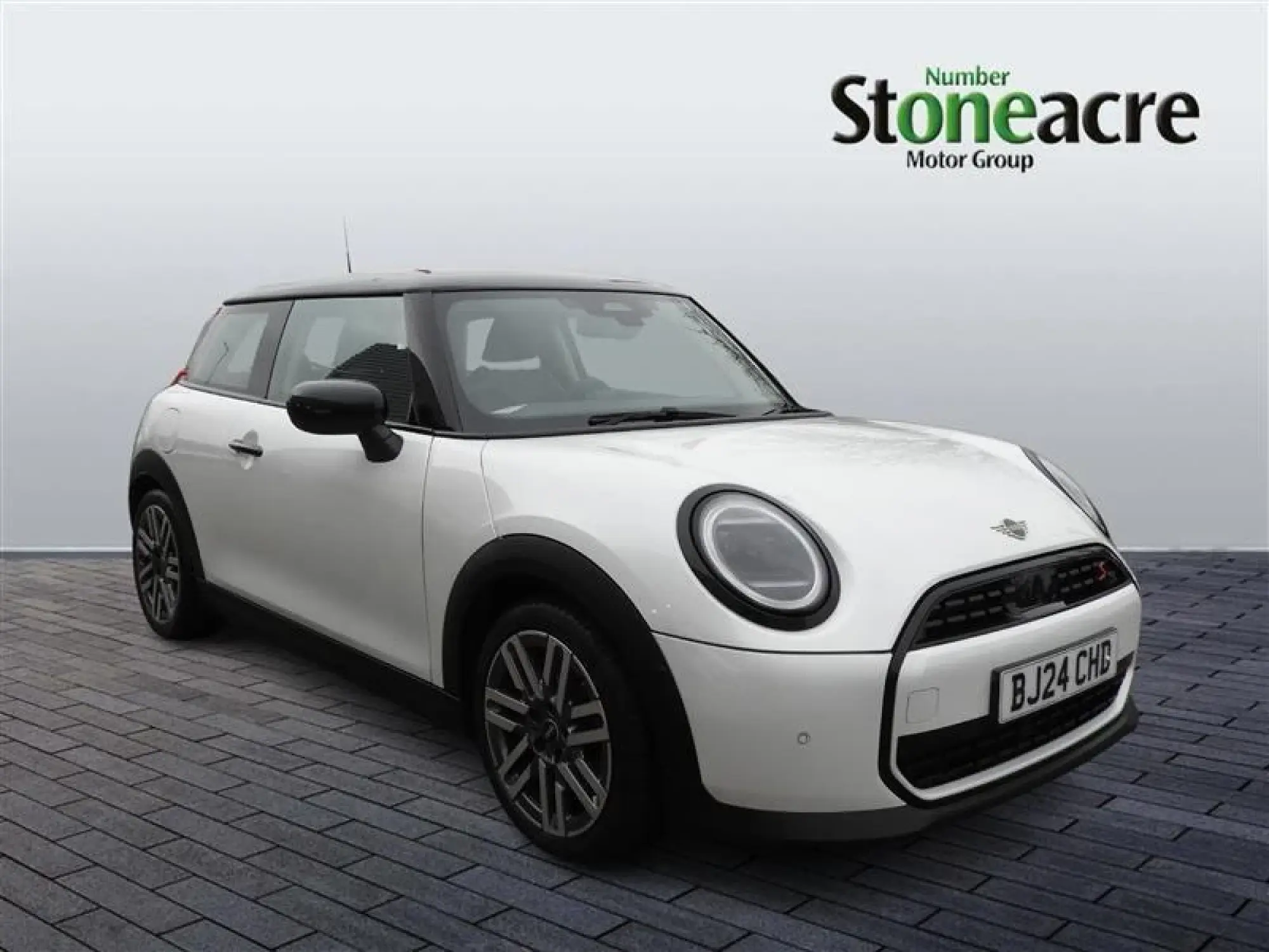 MINI Cooper Image 1 MINI Cooper Image 1
