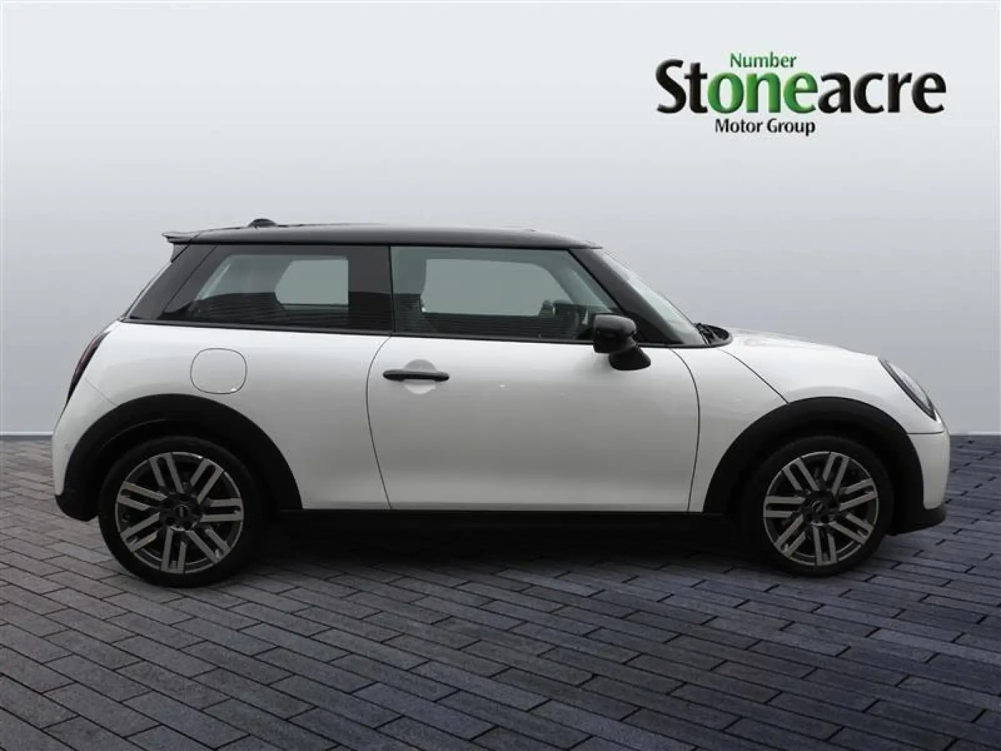 MINI Cooper Image 2