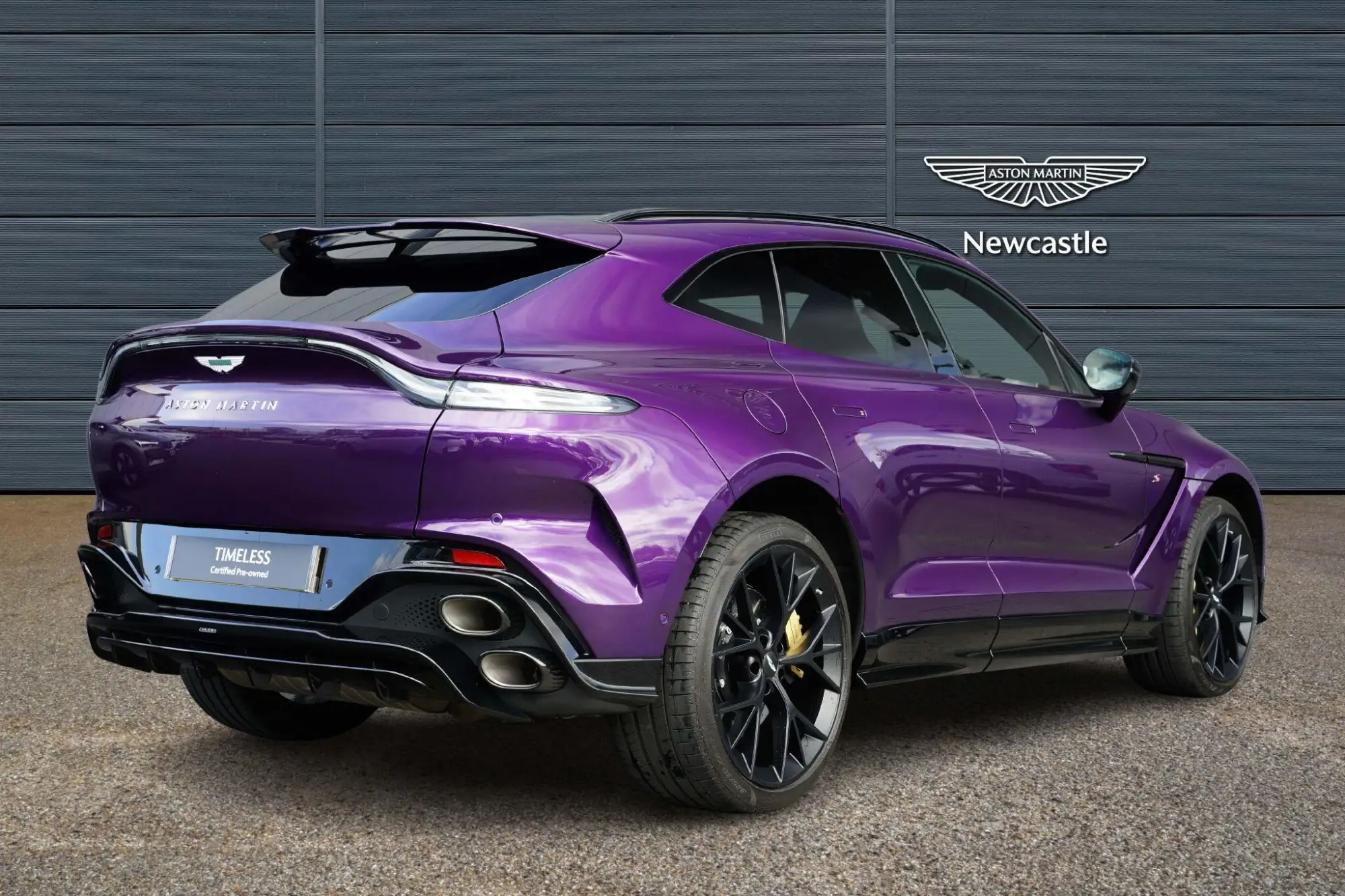 Aston Martin DBX Image 8 Aston Martin DBX Image 8