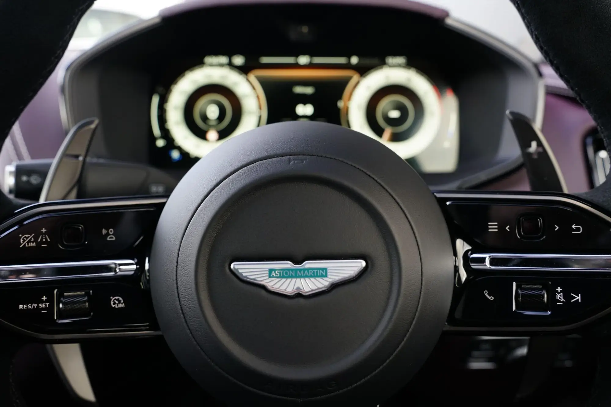 Aston Martin DBX Image 22 Aston Martin DBX Image 22