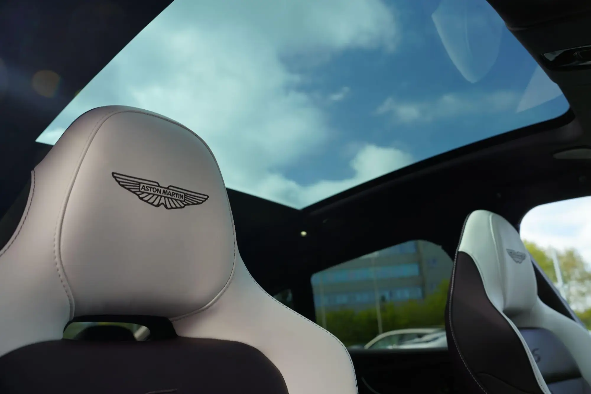 Aston Martin DBX Image 23 Aston Martin DBX Image 23