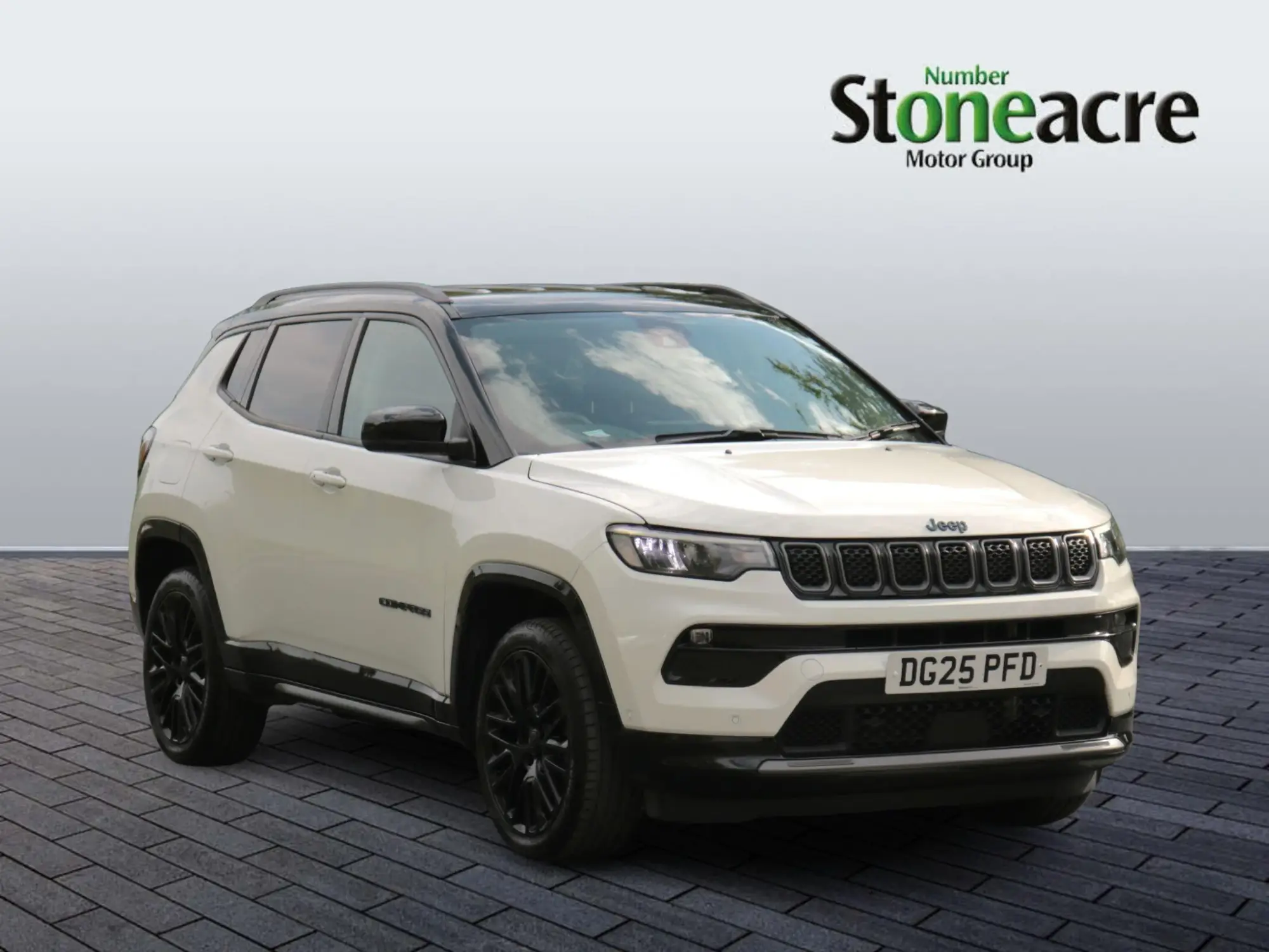 Jeep Compass 1.3 T4 GSE 4xe PHEV S Model 5dr Auto DG25PFD Image 1