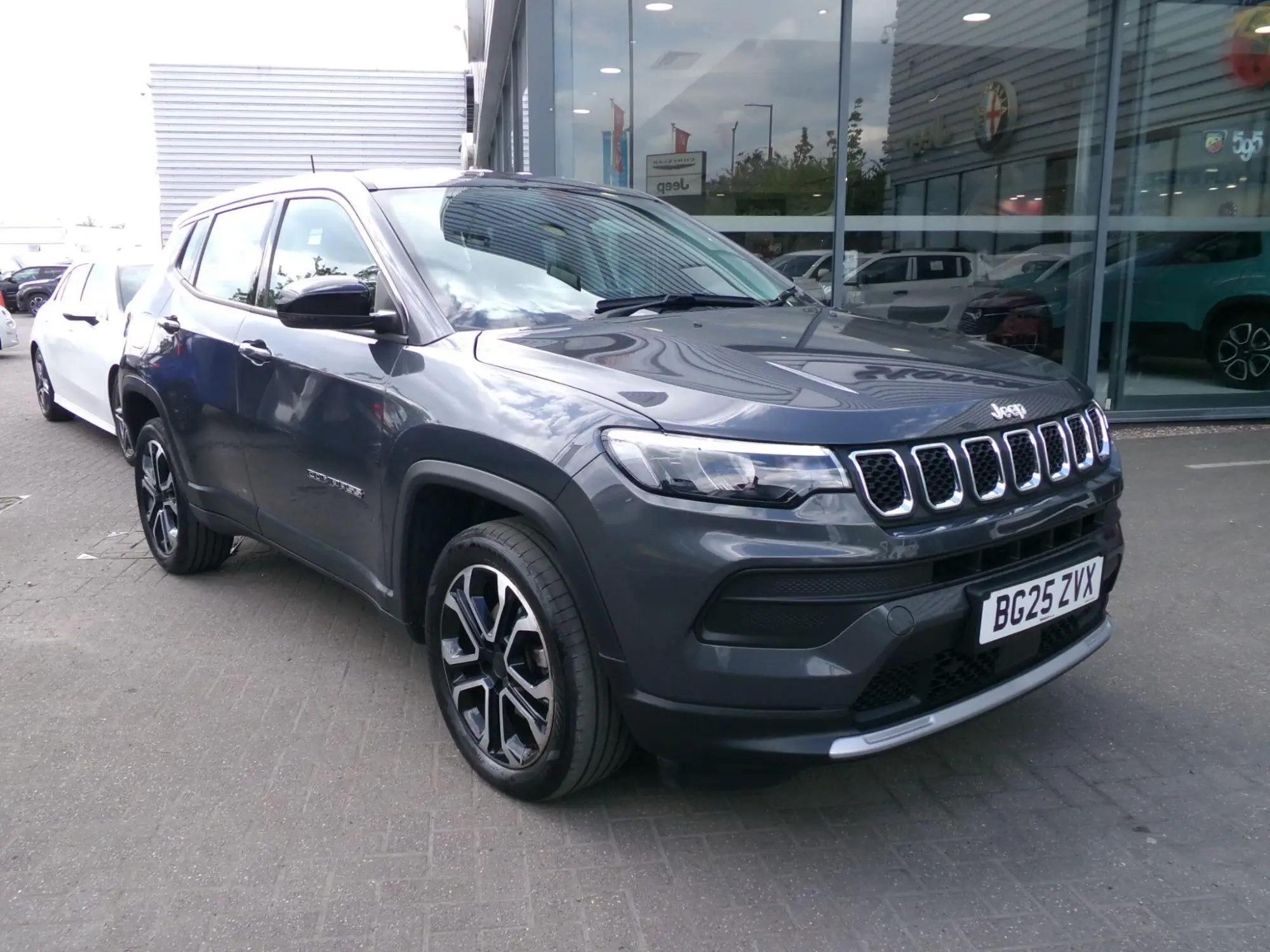 Jeep Compass 1.5 T4 MHEV Altitude DCT FWD Euro 6 (s/s) 5dr BG25ZVX Image 1