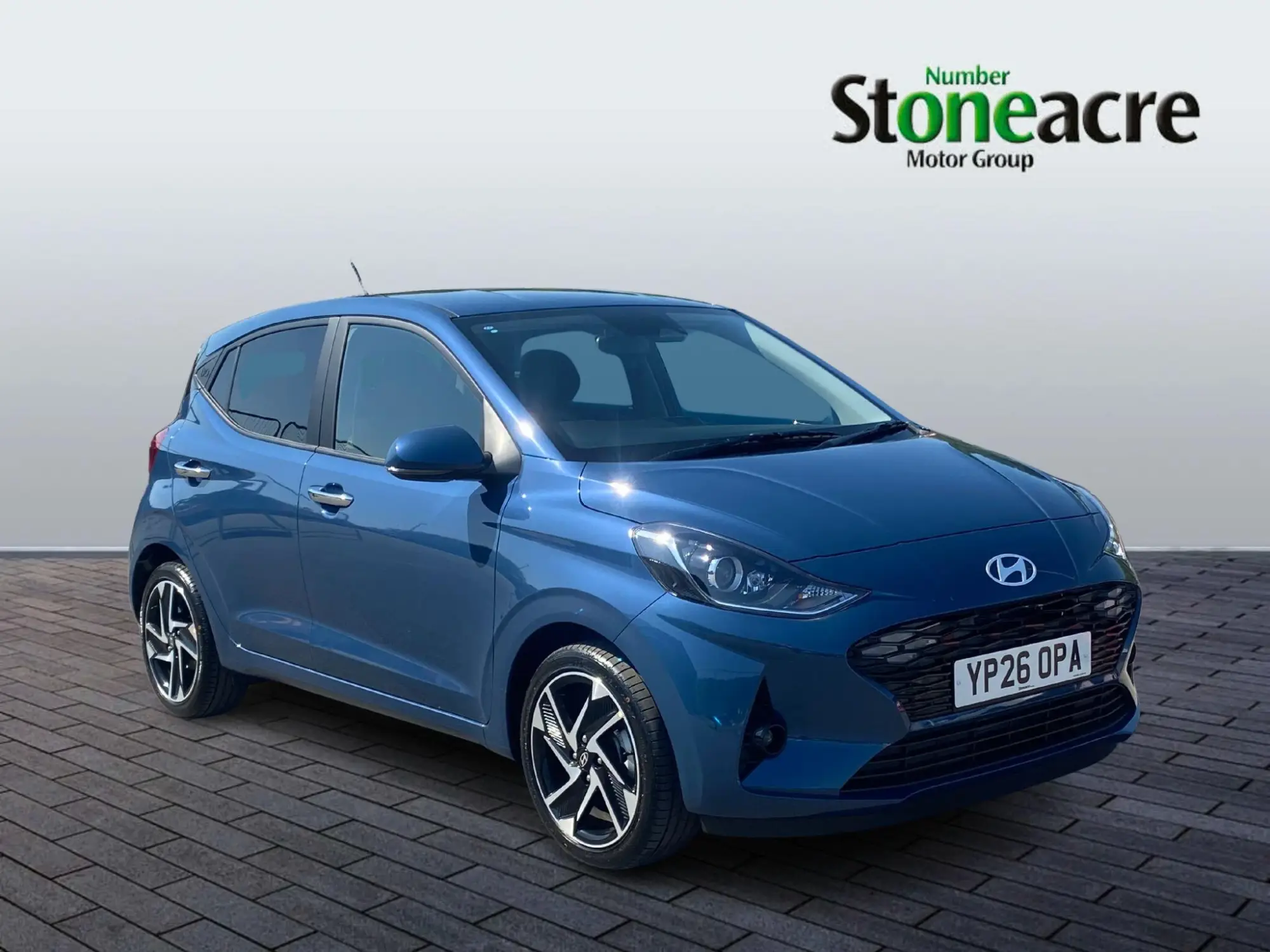 Hyundai i10 Image 1 Hyundai i10 Image 1