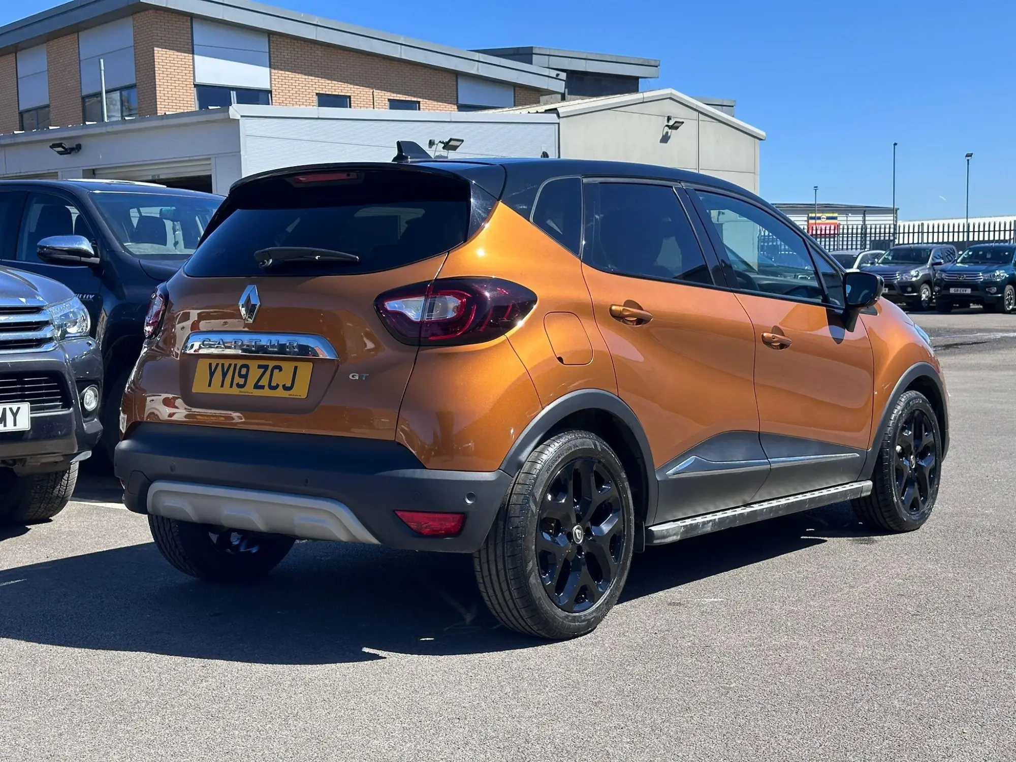 Renault Captur 0.9 TCE 90 GT Line 5dr YY19ZCJ Image 2