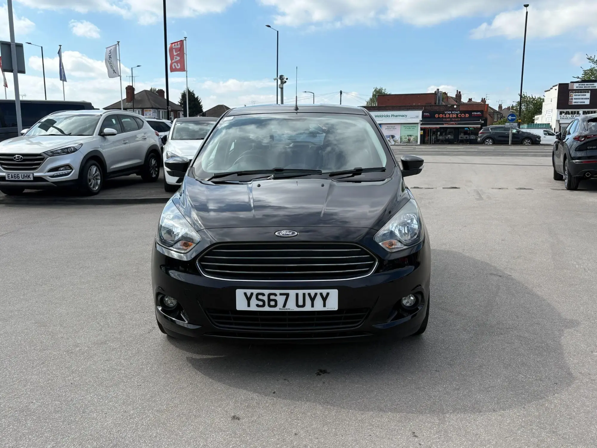 Ford Ka+ 1.2 85 Zetec Black Edition 5dr YS67UYY Image 2