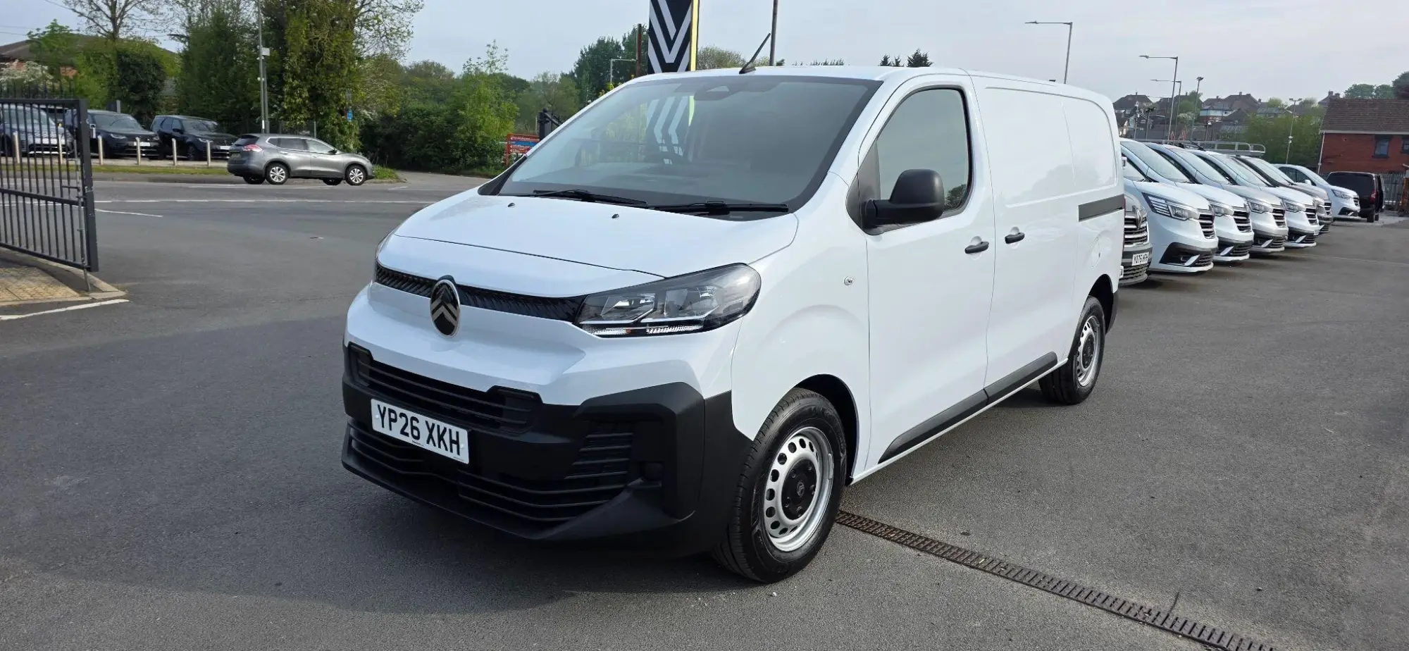 Citroen Dispatch 2.2 Enterprise M Auto 8 MWB Euro 6 (s/s) 6dr YP26XKH Image 3