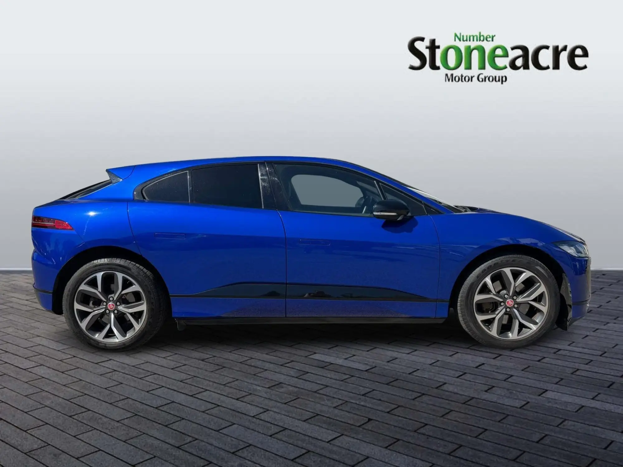 Jaguar i-Pace 400 90kWh HSE Black Auto 4WD 5dr KP23WNO Image 2