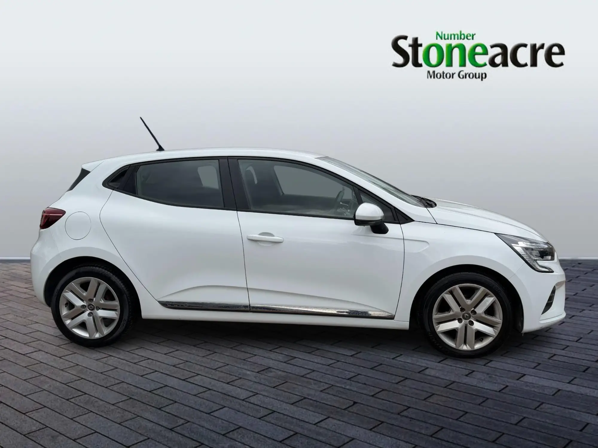 Renault Clio Image 2
