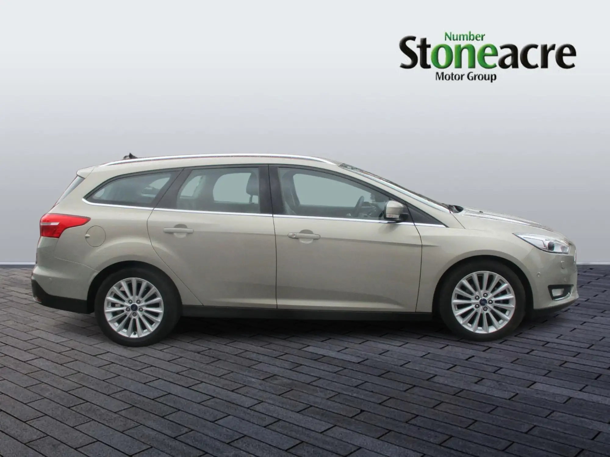 Ford Focus Image 2
