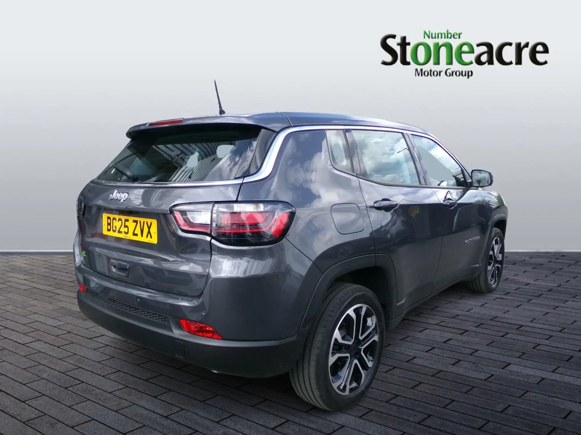Jeep Compass 1.5 T4 MHEV Altitude DCT FWD Euro 6 (s/s) 5dr BG25ZVX Image 3