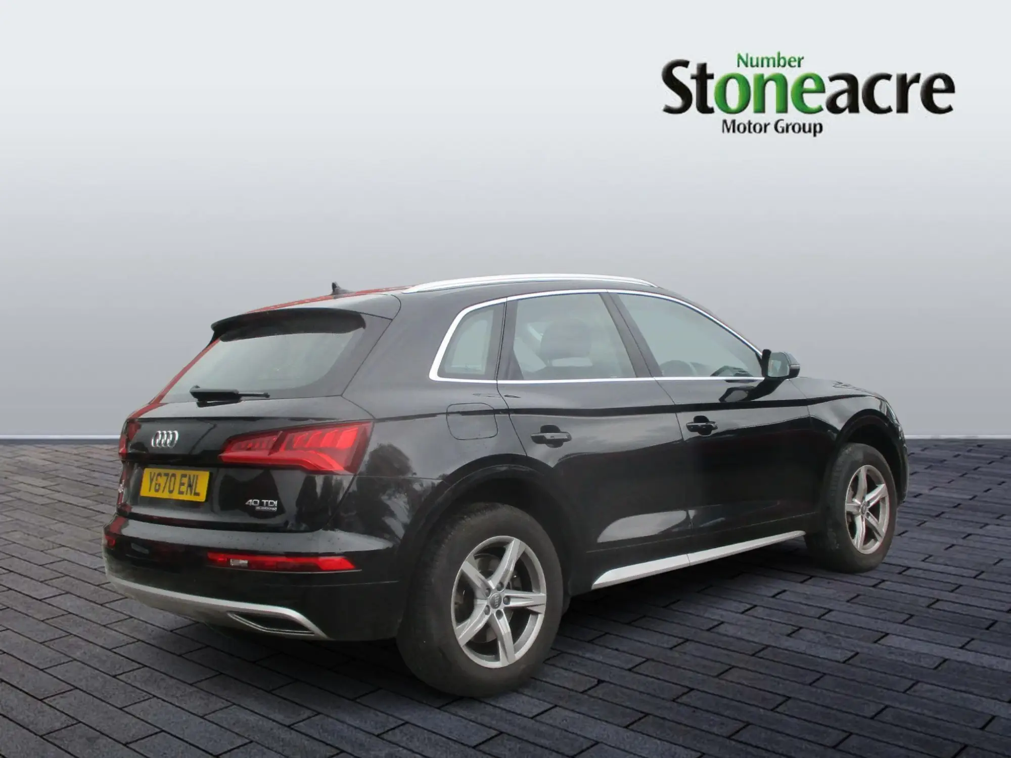 Audi Q5 2.0 TDI 40 Sport S Tronic quattro Euro 6 (s/s) 5dr YG70ENL Image 3