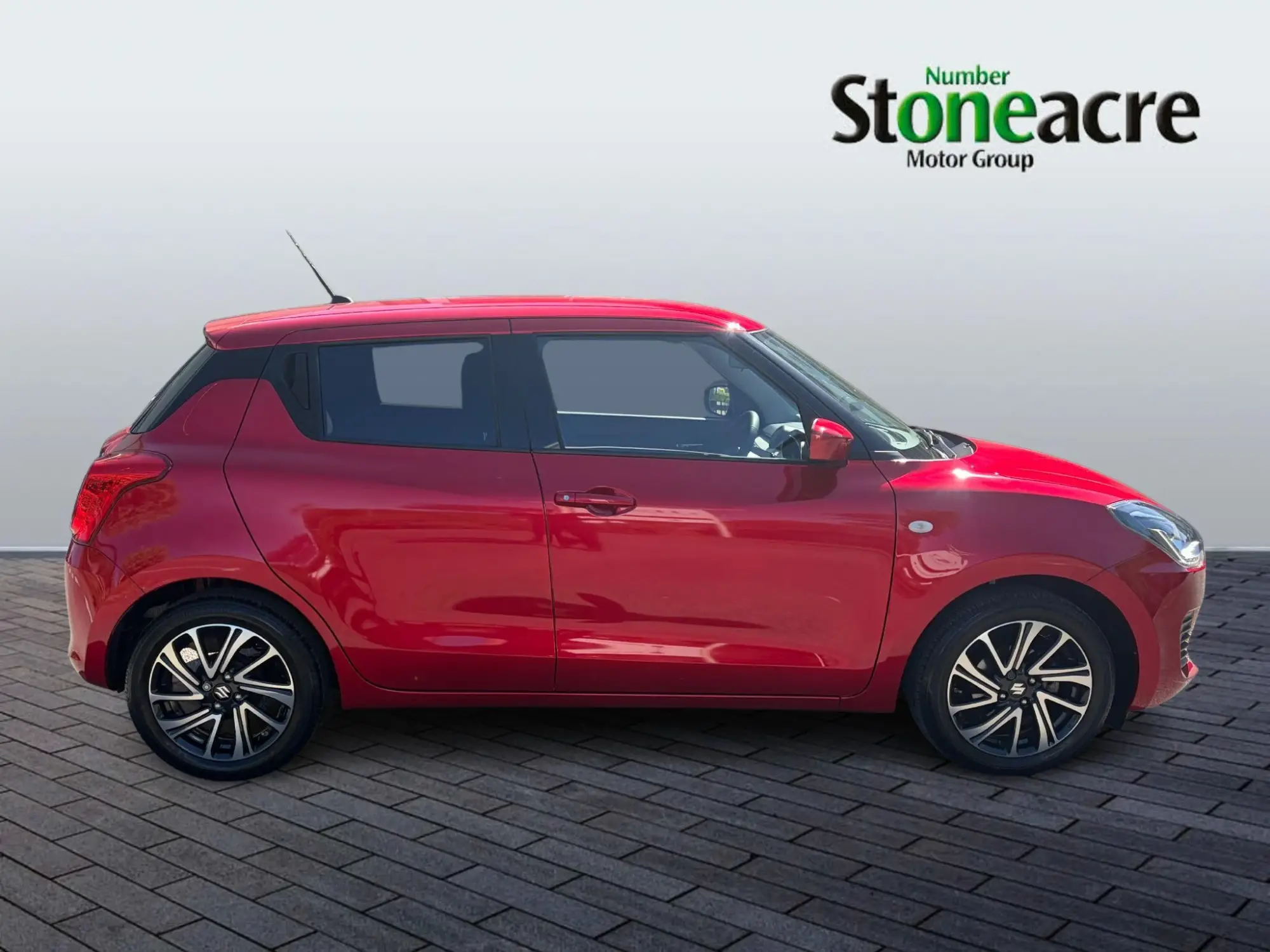 Suzuki Swift Image 2
