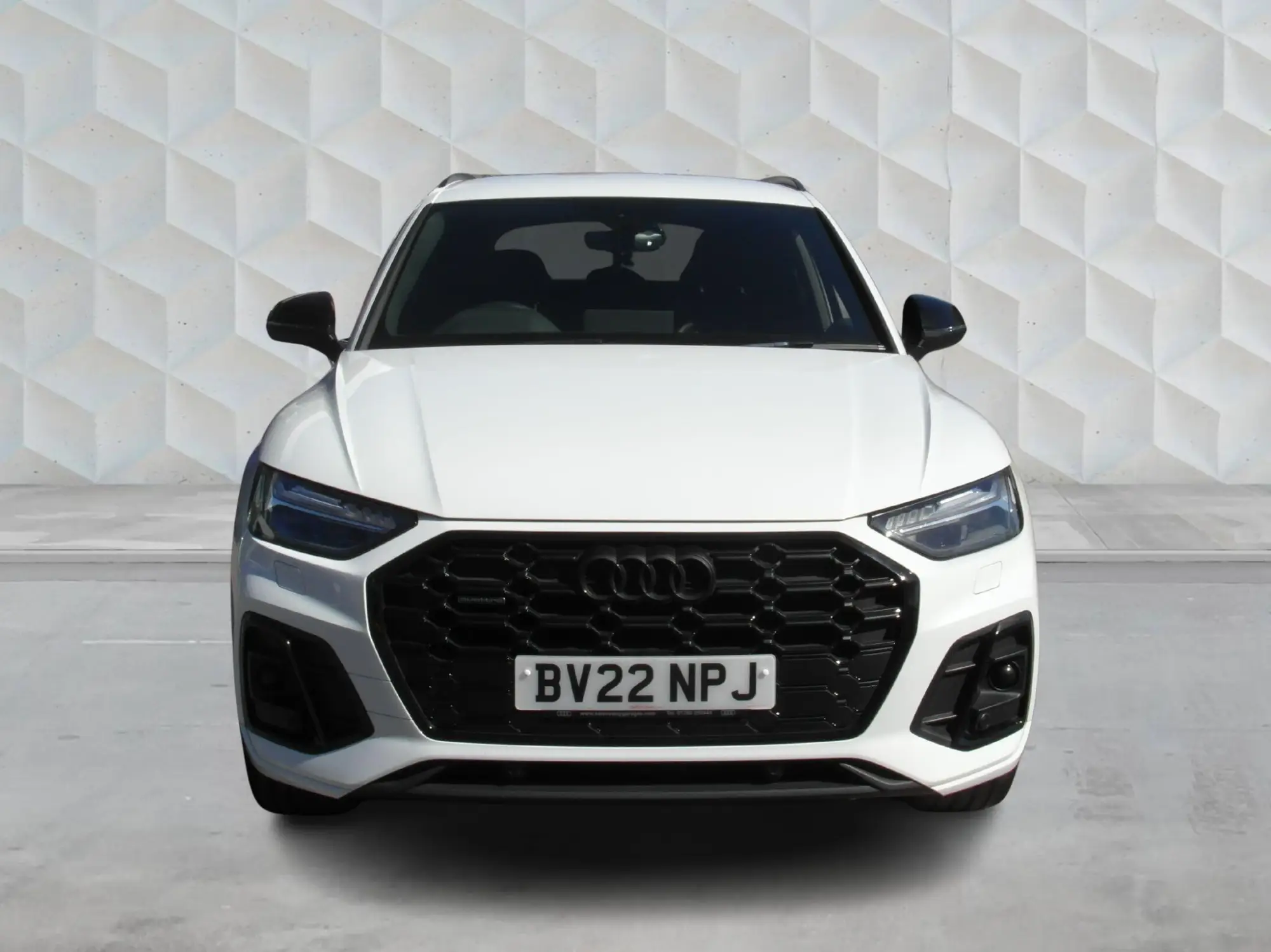 Audi Q5 2.0 TDI 40 Edition 1 S Tronic quattro Euro 6 (s/s) 5dr BV22NPJ Image 2
