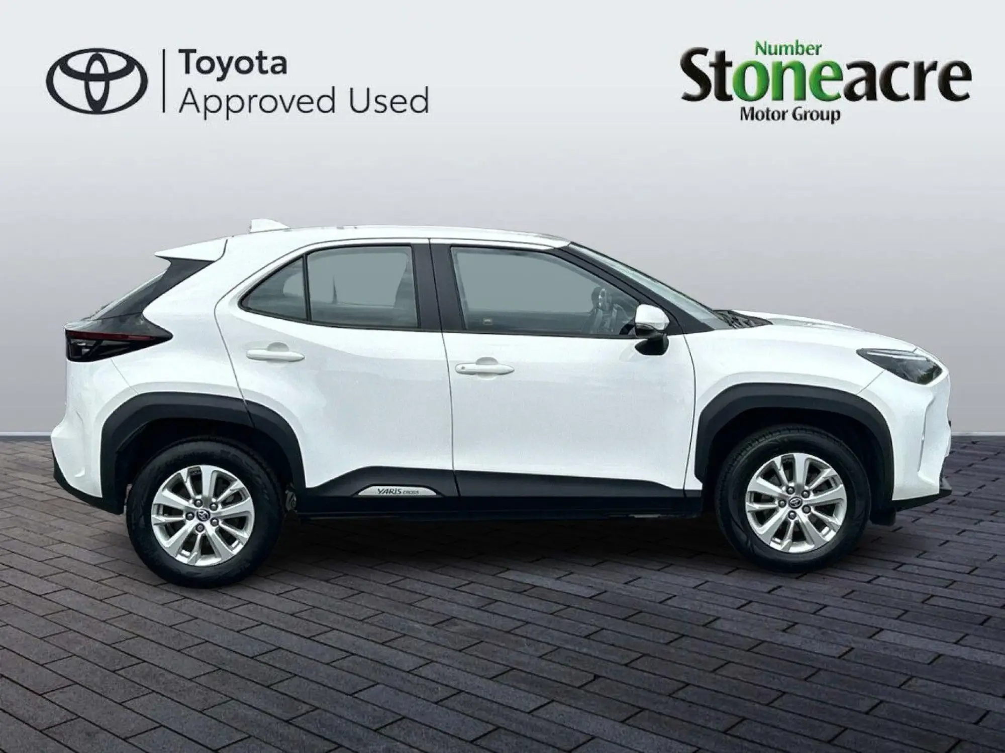 Toyota Yaris Cross 1.5 VVT-h Icon SUV 5dr Petrol Hybrid E-CVT Euro 6 (s/s) (116 ps) SG23TWC Image 2