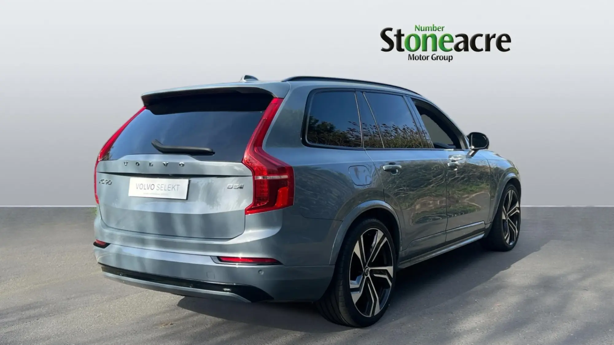 Volvo XC90 2.0 B5D [235] R DESIGN Pro 5dr AWD Geartronic YJ22ZMZ Image 2