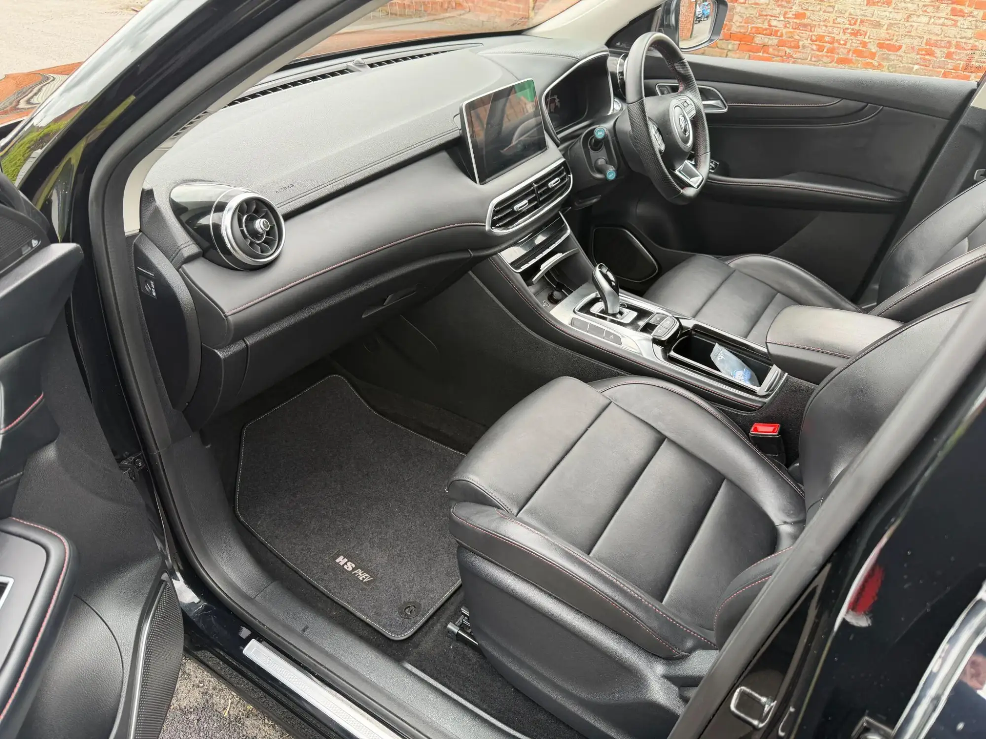 MG HS Plug-in Hybrid Image 12 MG HS Plug-in Hybrid Image 12