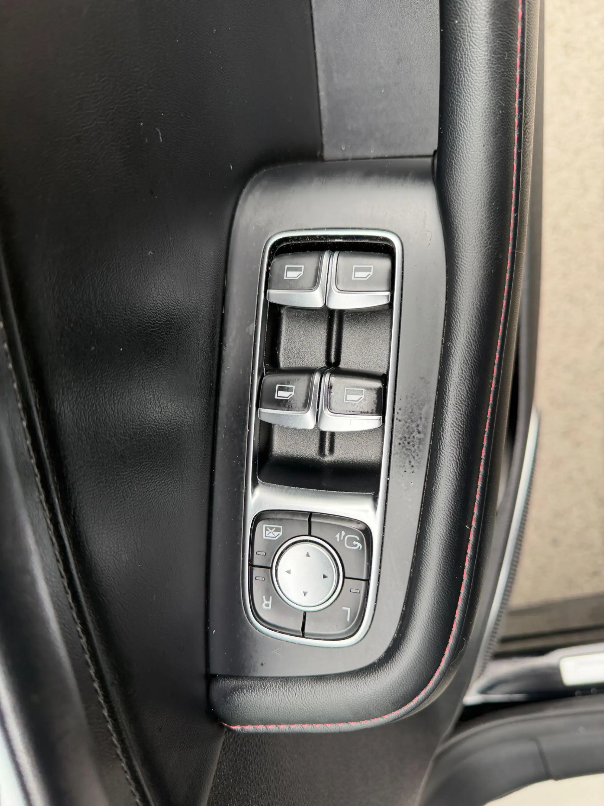 MG HS Plug-in Hybrid Image 13 MG HS Plug-in Hybrid Image 13