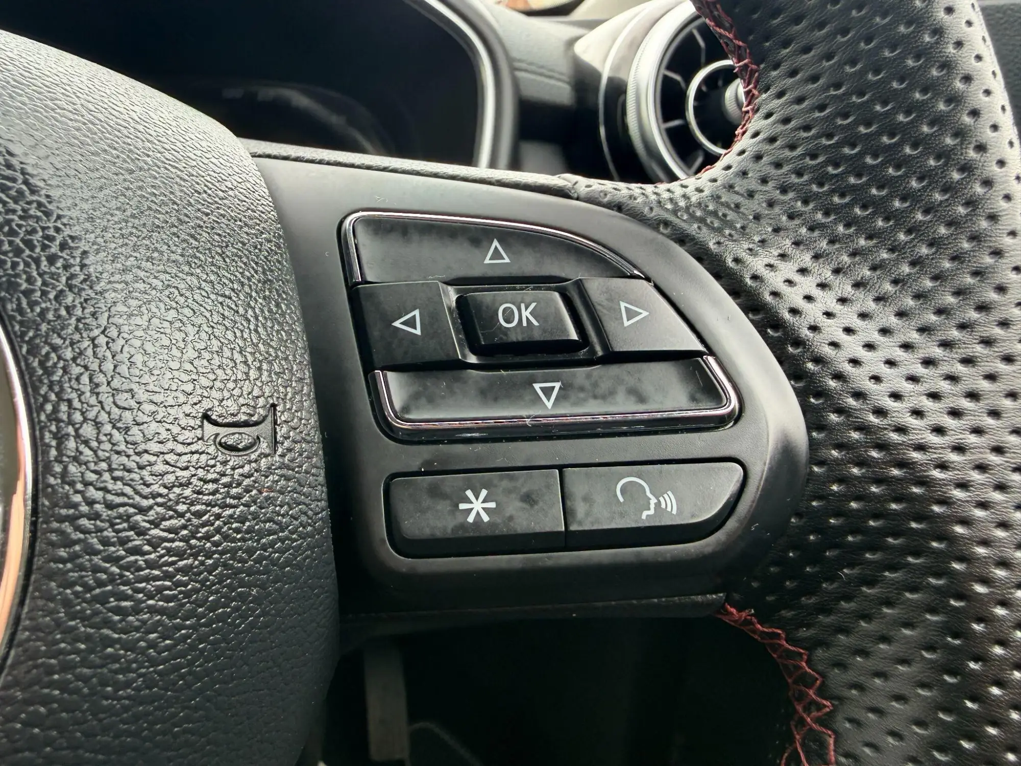 MG HS Plug-in Hybrid Image 17 MG HS Plug-in Hybrid Image 17