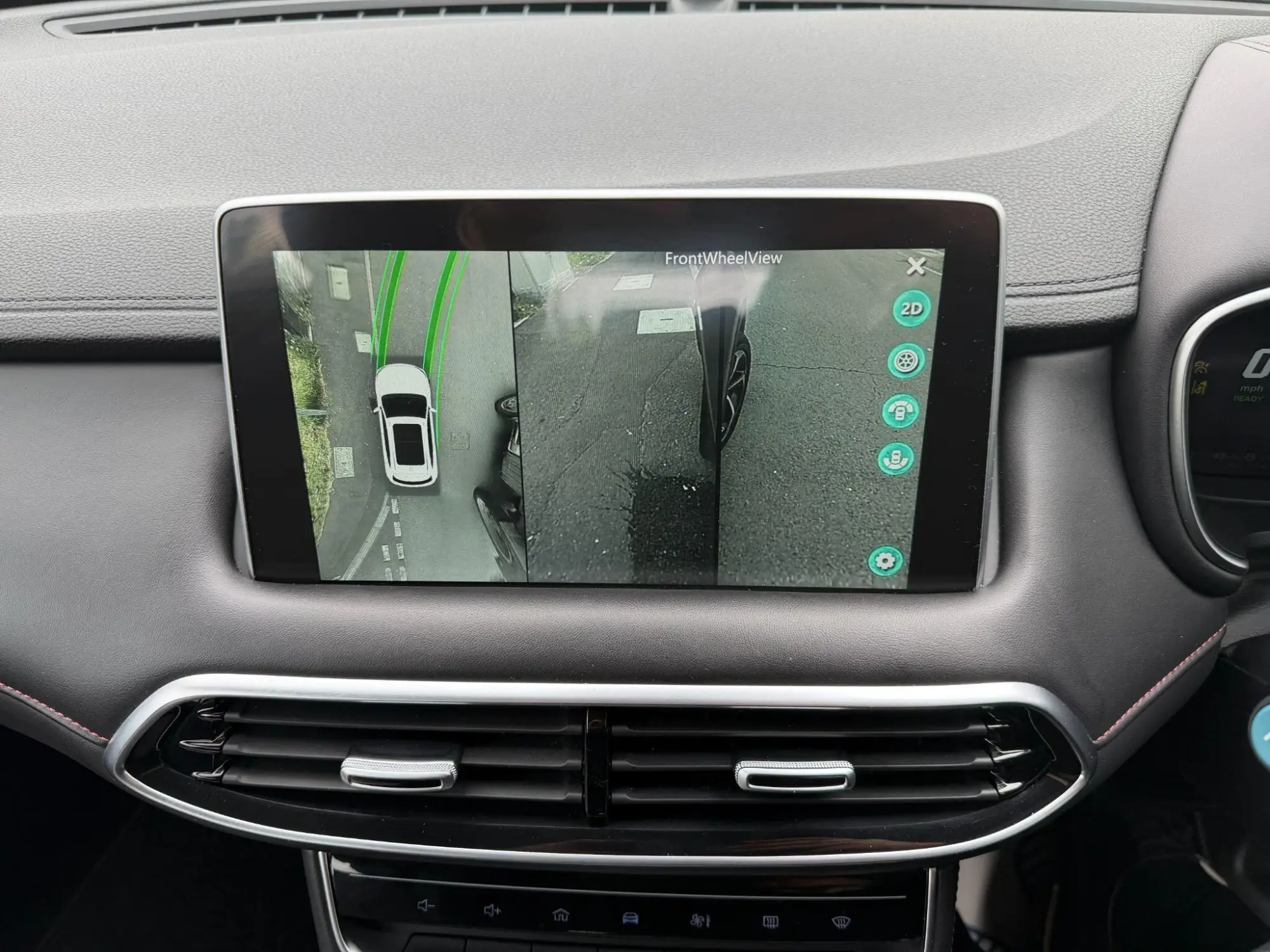 MG HS Plug-in Hybrid Image 30 MG HS Plug-in Hybrid Image 30